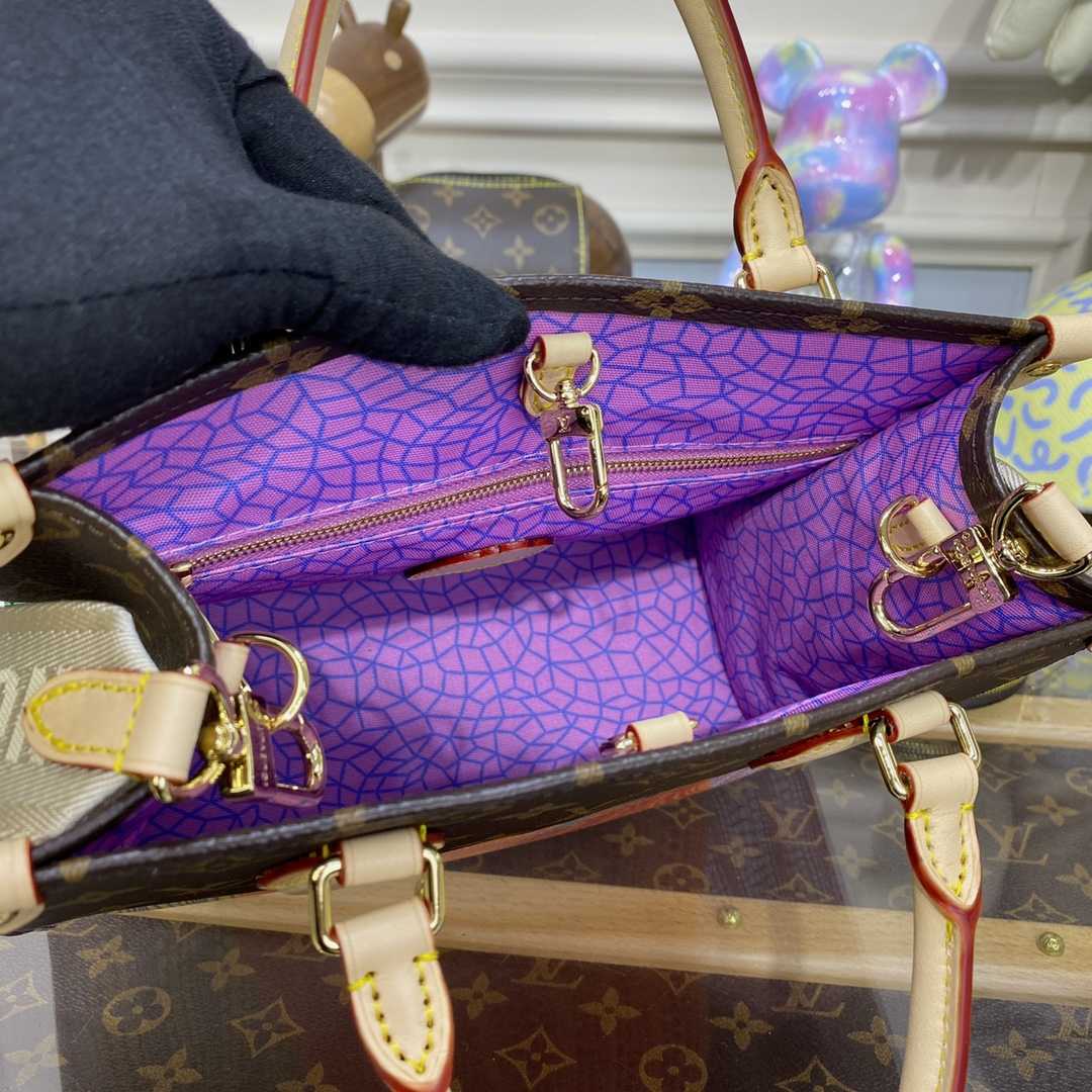 Louis Vuitton LV x YK OnTheGo PM (25*19*11,5 cm) M46467 - EUR FASHION