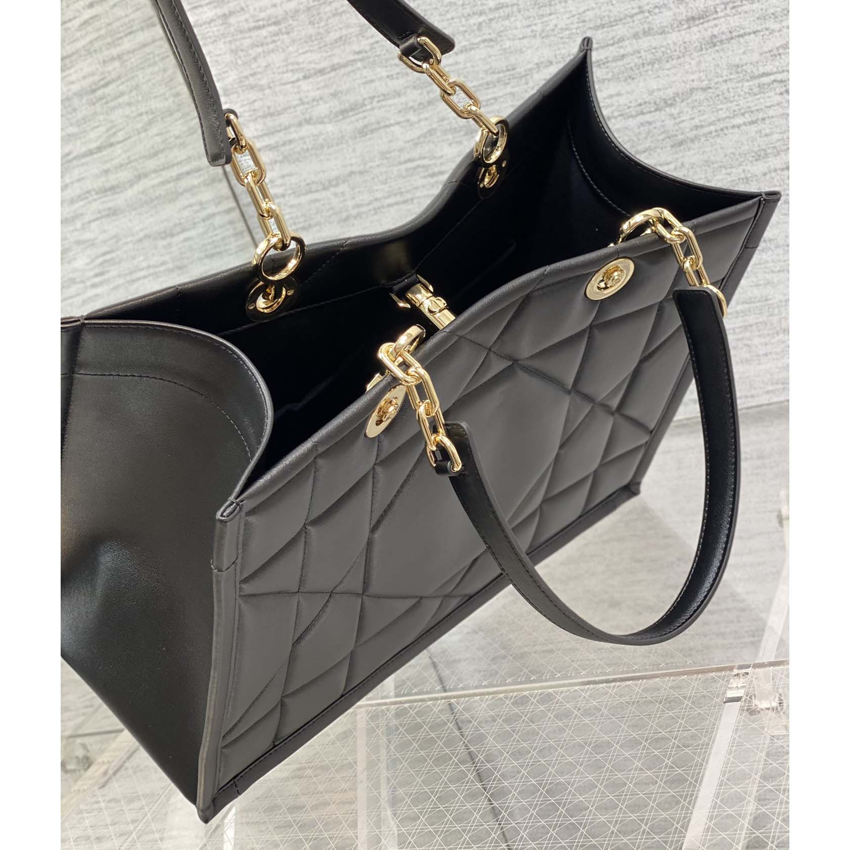 Dior Medium Dior Essential Tragetasche - EUR FASHION
