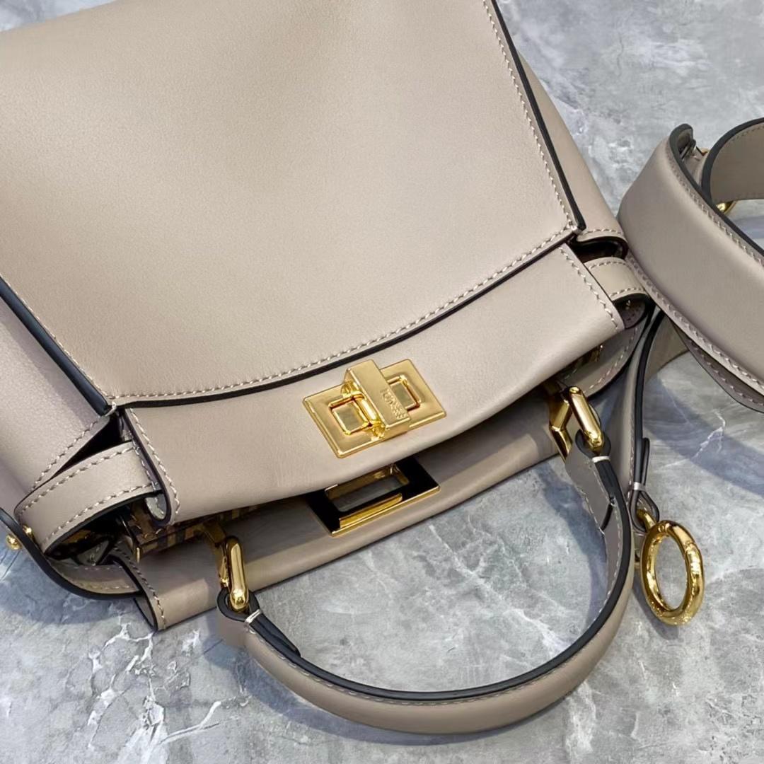 Fendi Peekaboo Mini Taubengraue Ledertasche - EUR FASHION