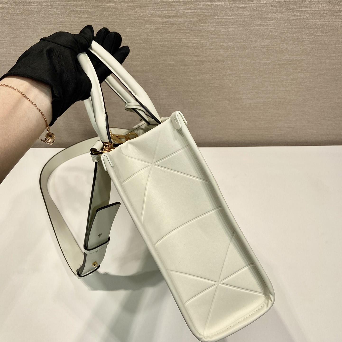 Prada – Kleine Ledertasche „Prada Symbole“ mit Steppnähten - EUR FASHION