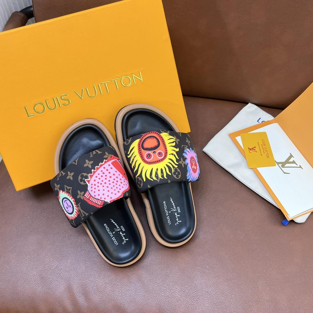 Louis Vuitton LV x YK Pool Pillow Flat Comfort Mule 1ABD8T - EUR FASHION