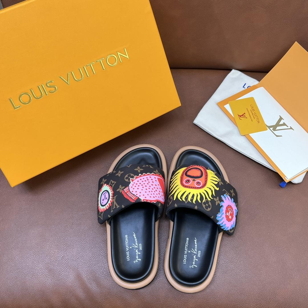 Louis Vuitton LV x YK Pool Pillow Flat Comfort Mule 1ABD8T - EUR FASHION