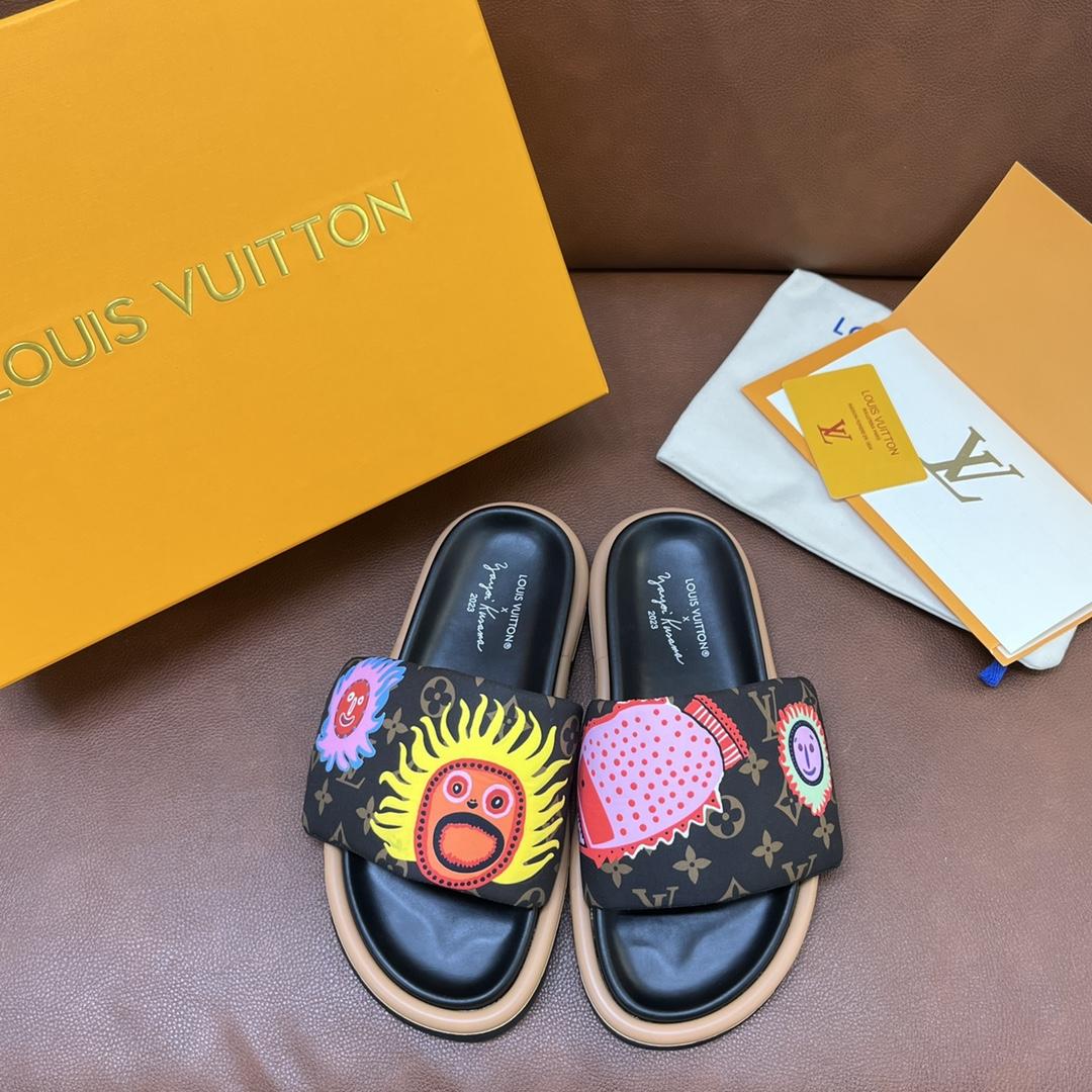 Louis Vuitton LV x YK Pool Pillow Flat Comfort Mule 1ABD8T - EUR FASHION