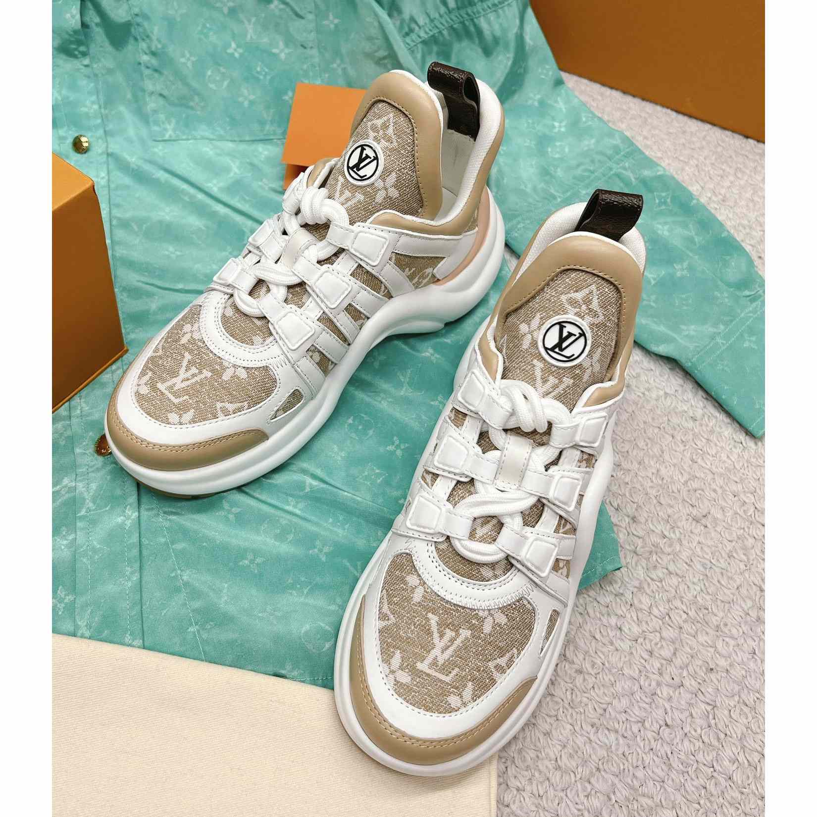 Louis Vuitton LV Archlight Trainer (in britischer Größe) 1AB313 - EUR FASHION