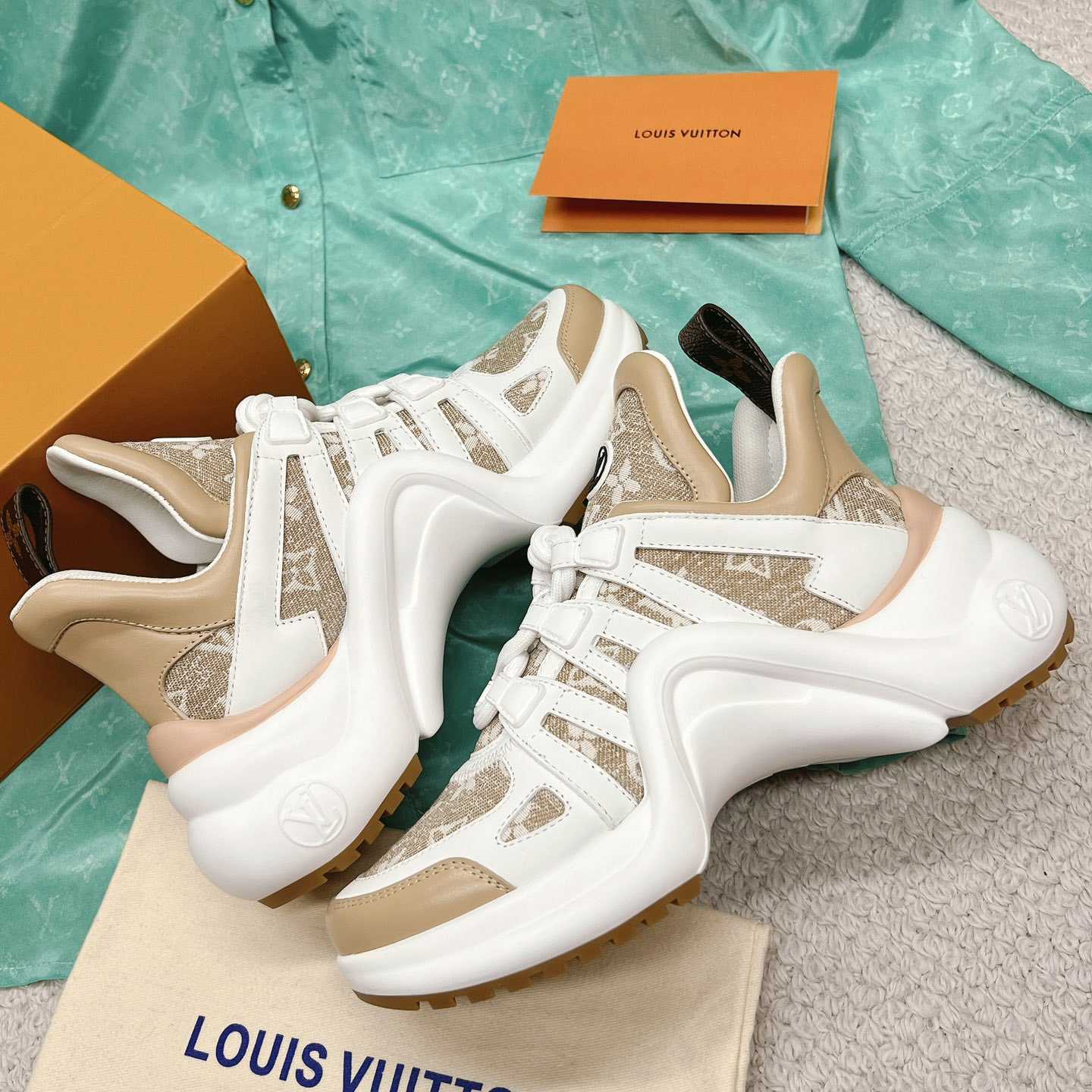 Louis Vuitton LV Archlight Trainer (in britischer Größe) 1AB313 - EUR FASHION