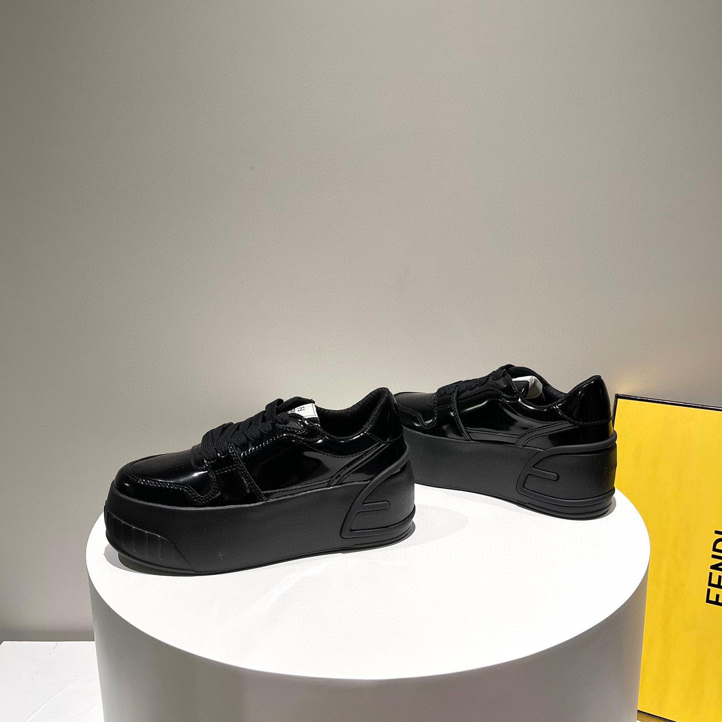 Fendi Fashion Show Low-Tops-Sneaker aus schwarzem Leder - EUR FASHION