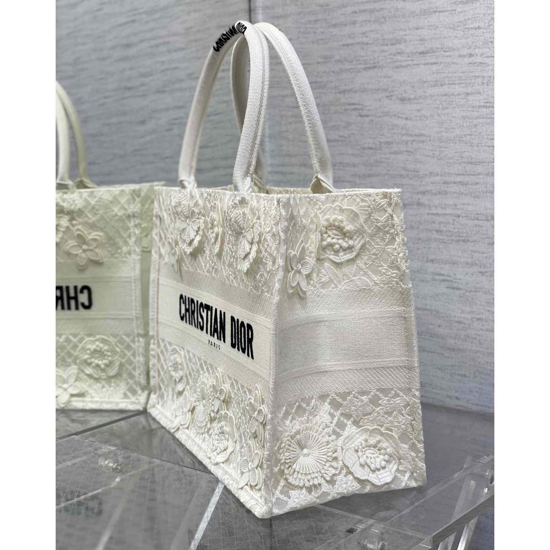 Mittlere Dior-Buchtasche von Dior - EUR FASHION