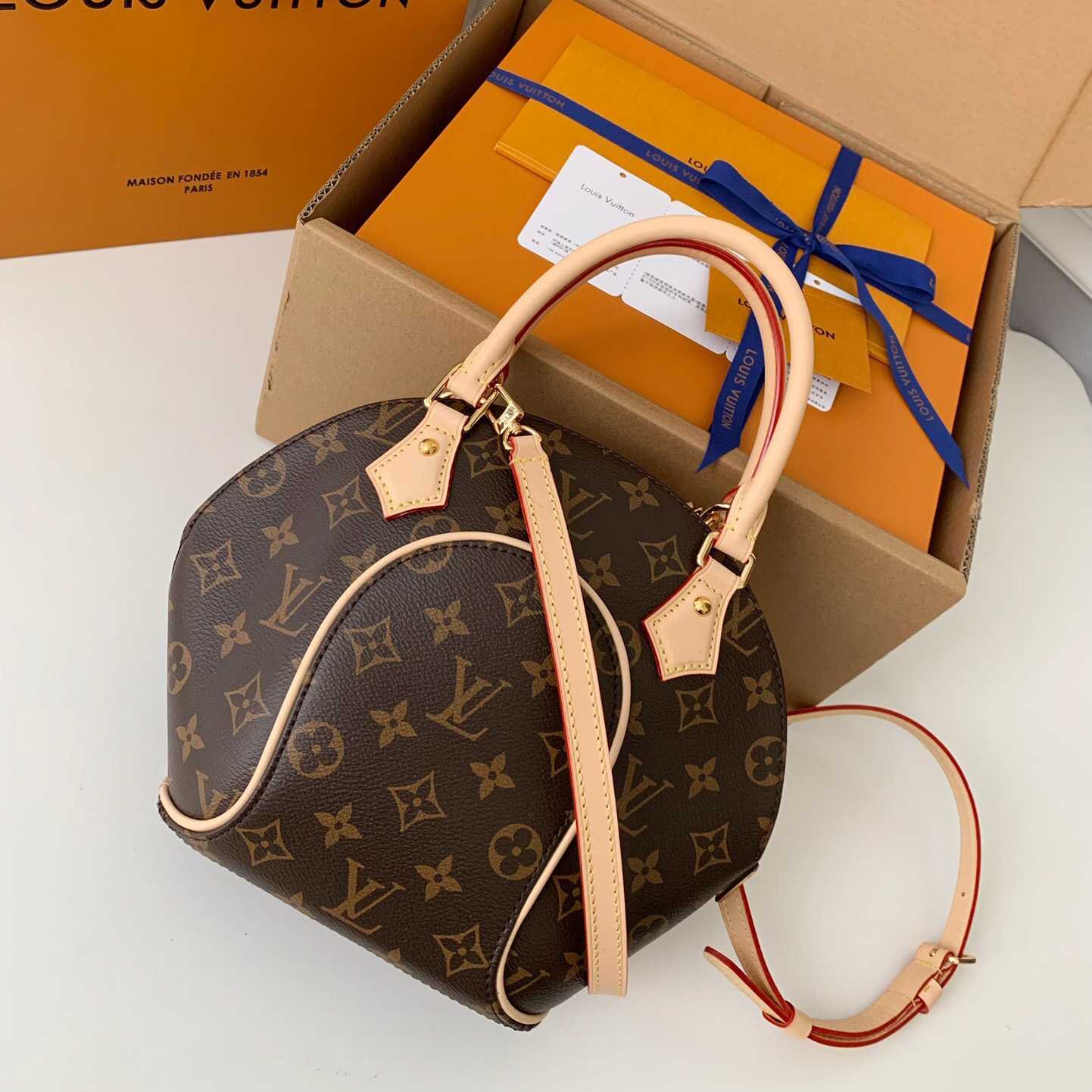 Louis Vuitton Ellipse PM Monogramm (28*21*8cm) M46196 - EUR FASHION