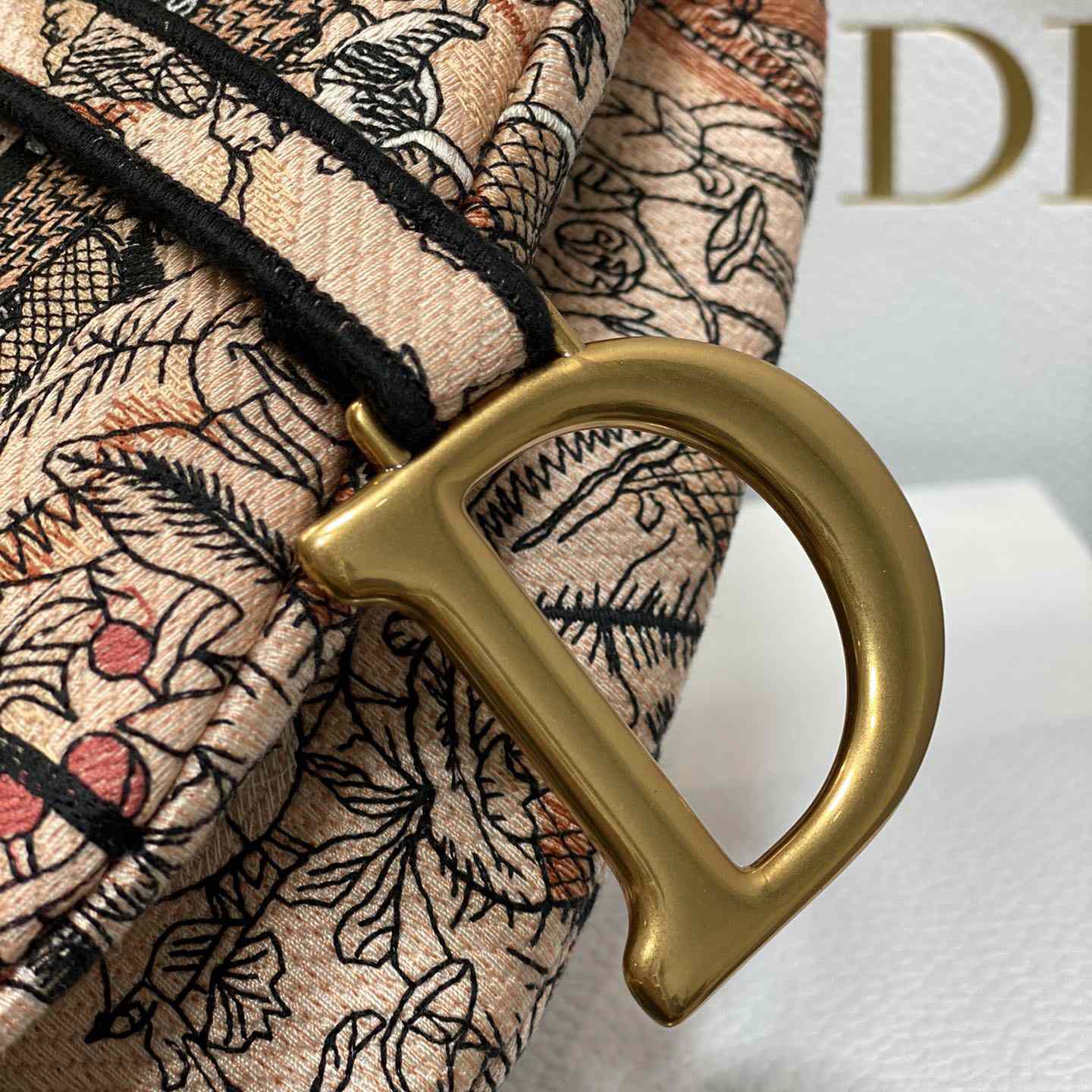 Dior Satteltasche Brocart-Stickerei in Metallic-Rosa - EUR FASHION