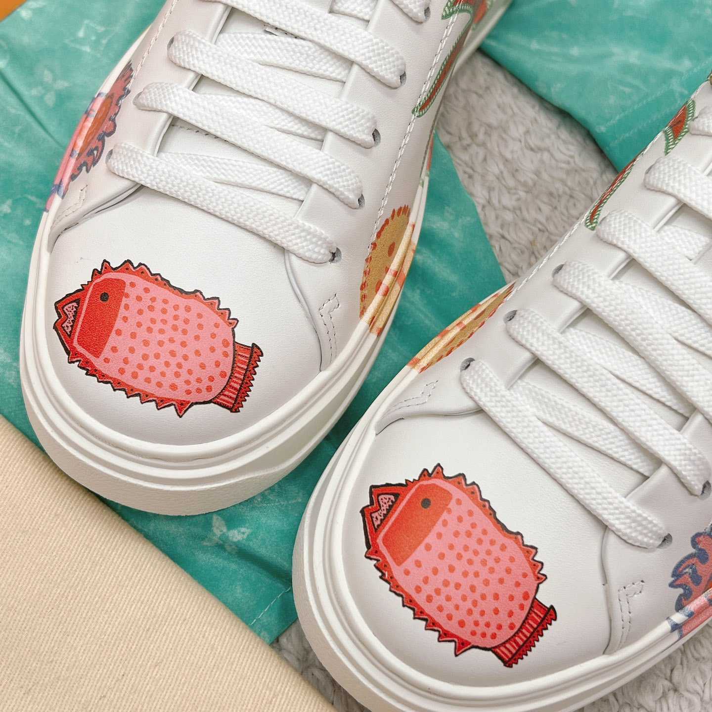 Louis Vuitton LV x YK Time Out Sneaker (in britischer Größe) - EUR FASHION
