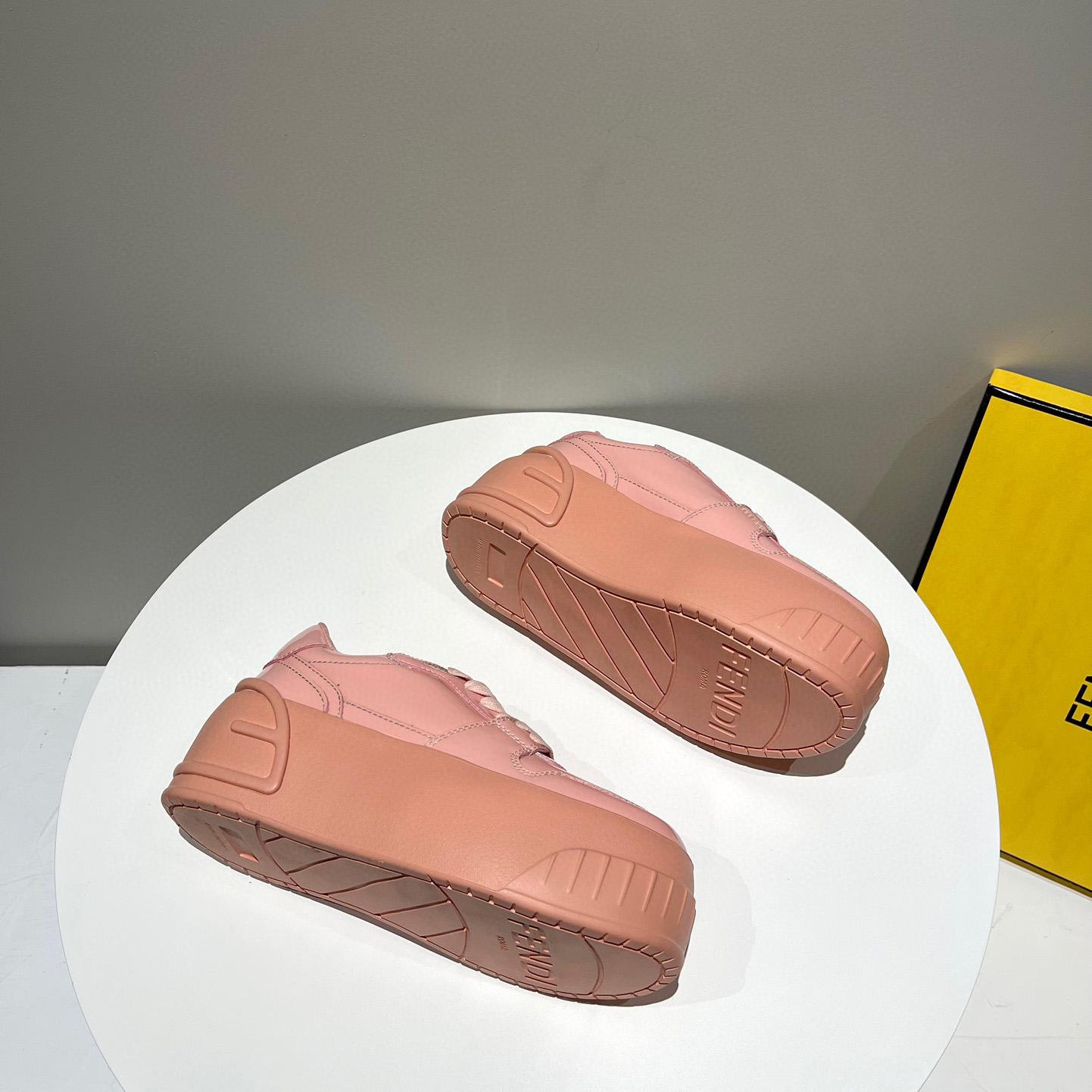 Low-Top-Sneaker aus rosafarbenem Leder von Fendi Fashion Show - EUR FASHION