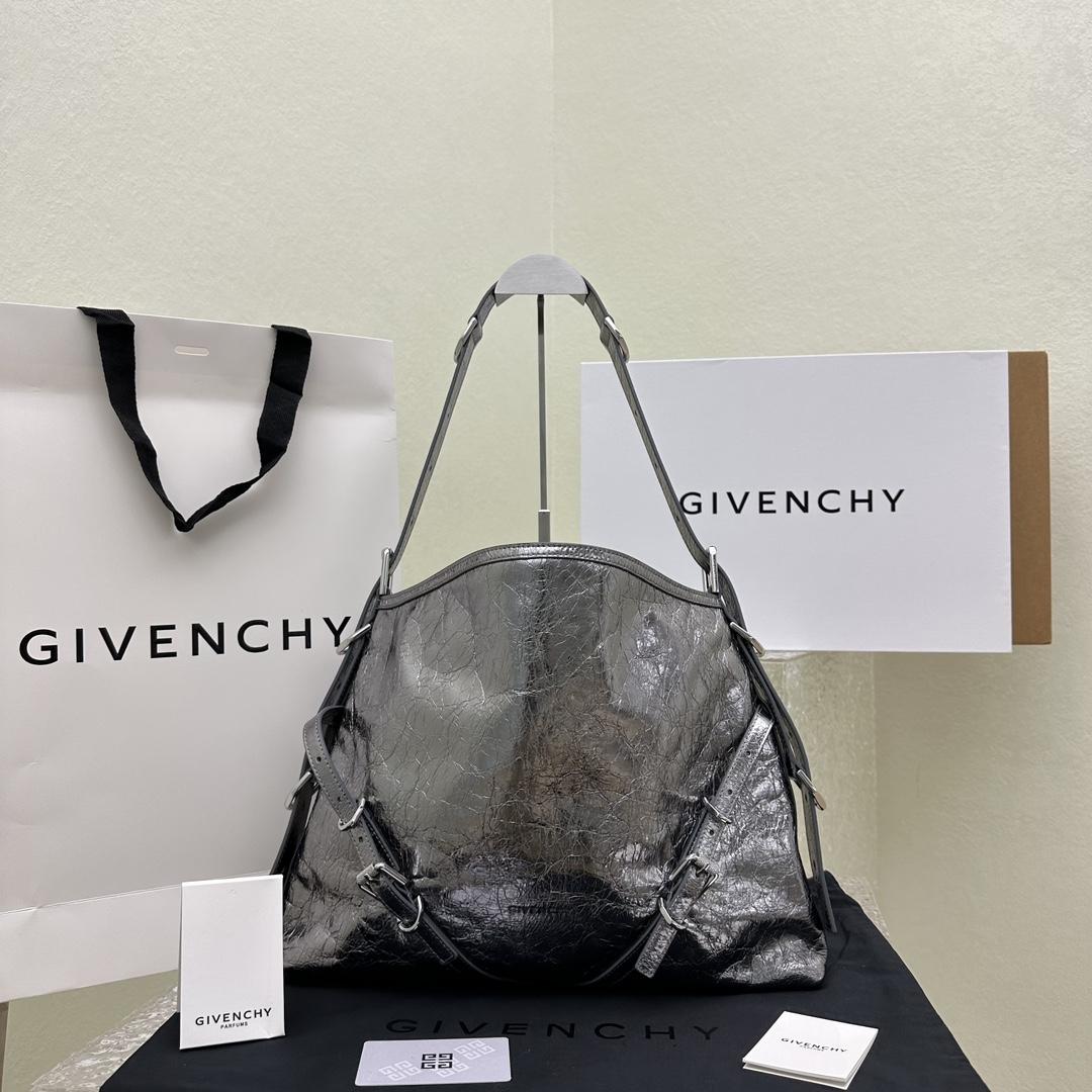 Givenchy Mittelgroße Voyou-Tasche aus laminiertem Leder (32–37–6,5 cm) - EUR FASHION