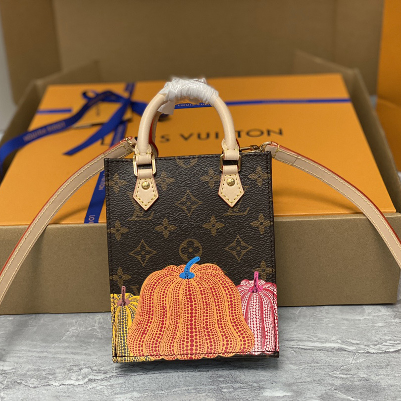 Louis Vuitton LV x YK Petit Sac Plat (14 x 17 x 5 cm) M82112 - EUR FASHION