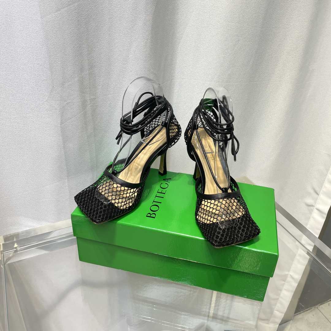 Bottega Veneta Stretch-Schnürsandale - EUR FASHION