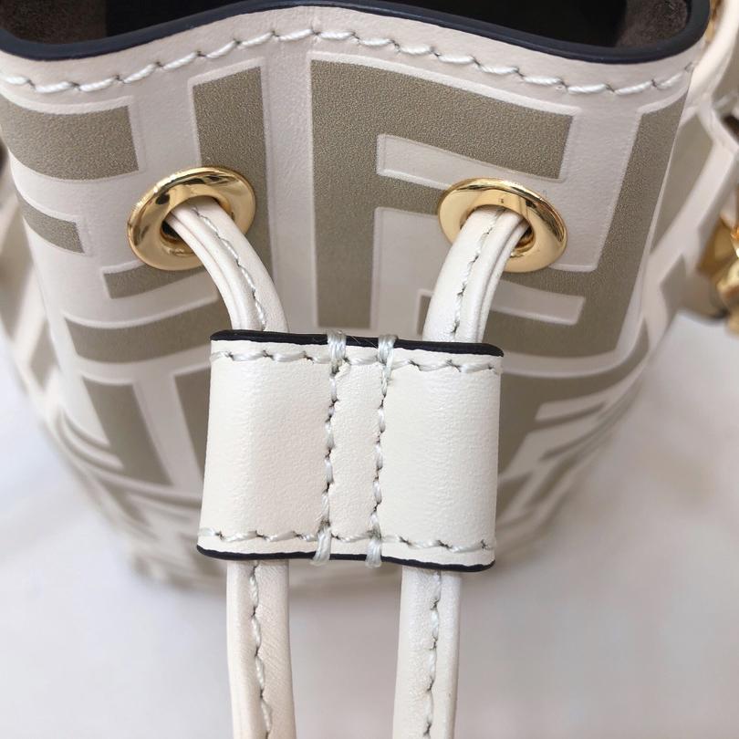 Fendi Mon Tresor Beige Leder-Minitasche - EUR FASHION