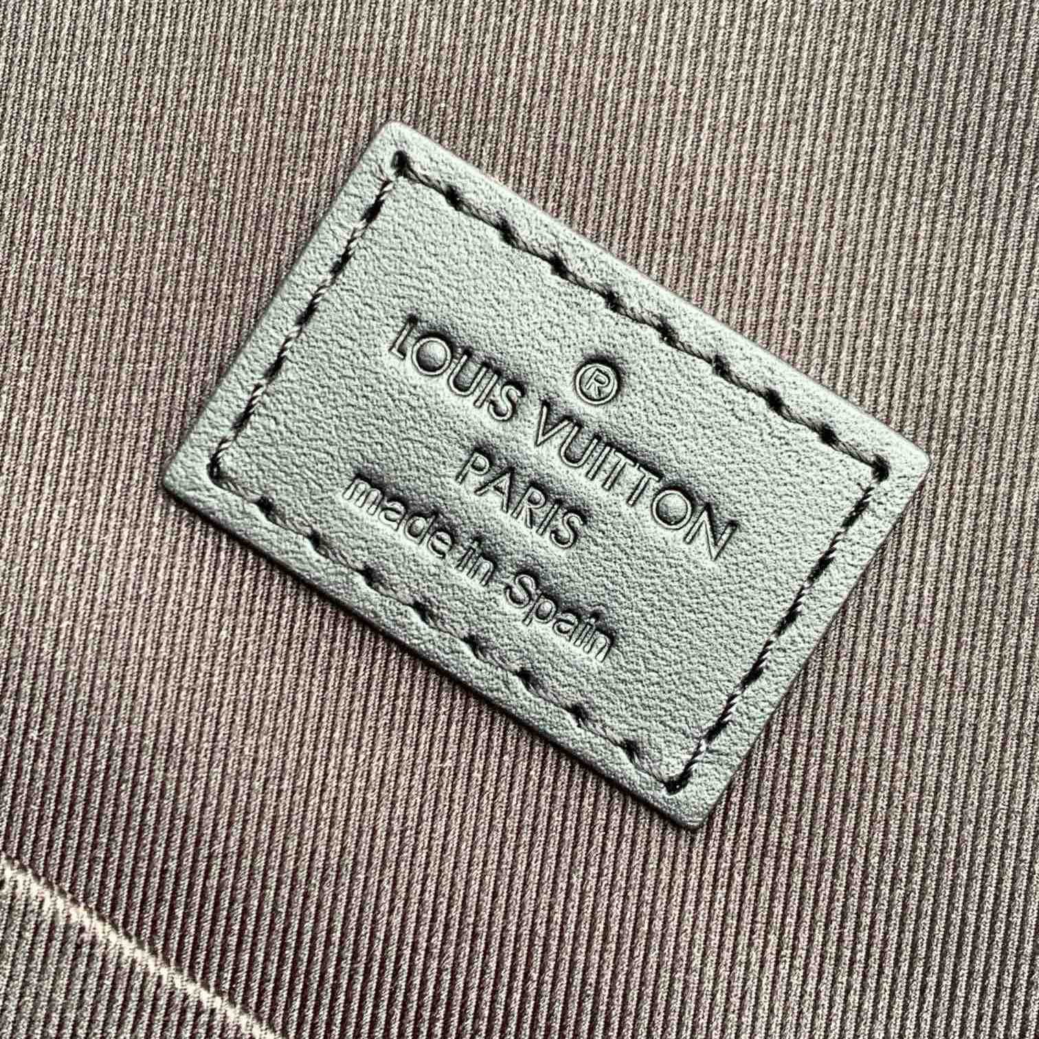 Louis Vuitton Archy Messenger MM (35x24x8CM) M46328 - EUR FASHION