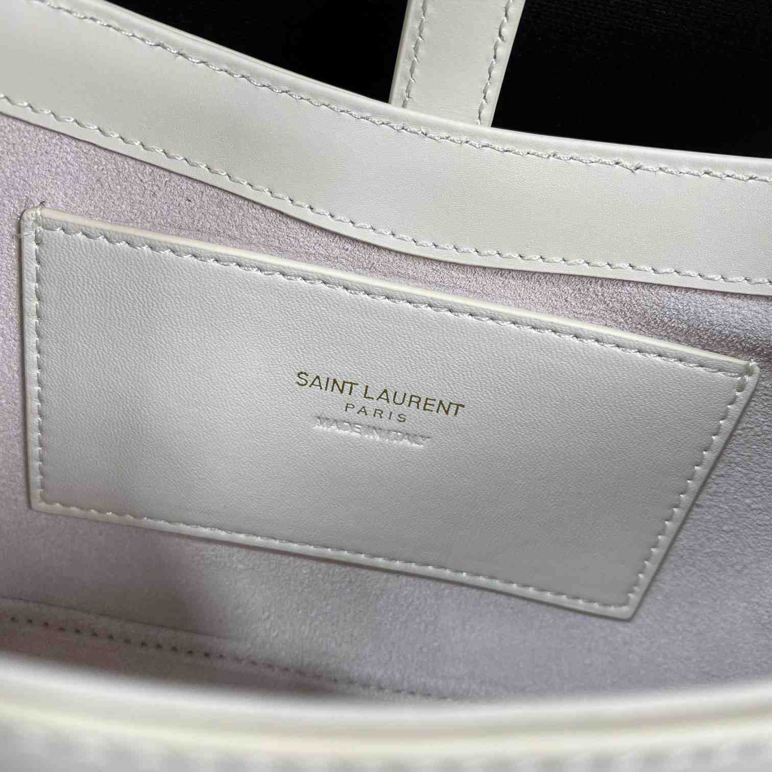 Saint Laurent Le 5 À 7 aus Glattleder - EUR FASHION