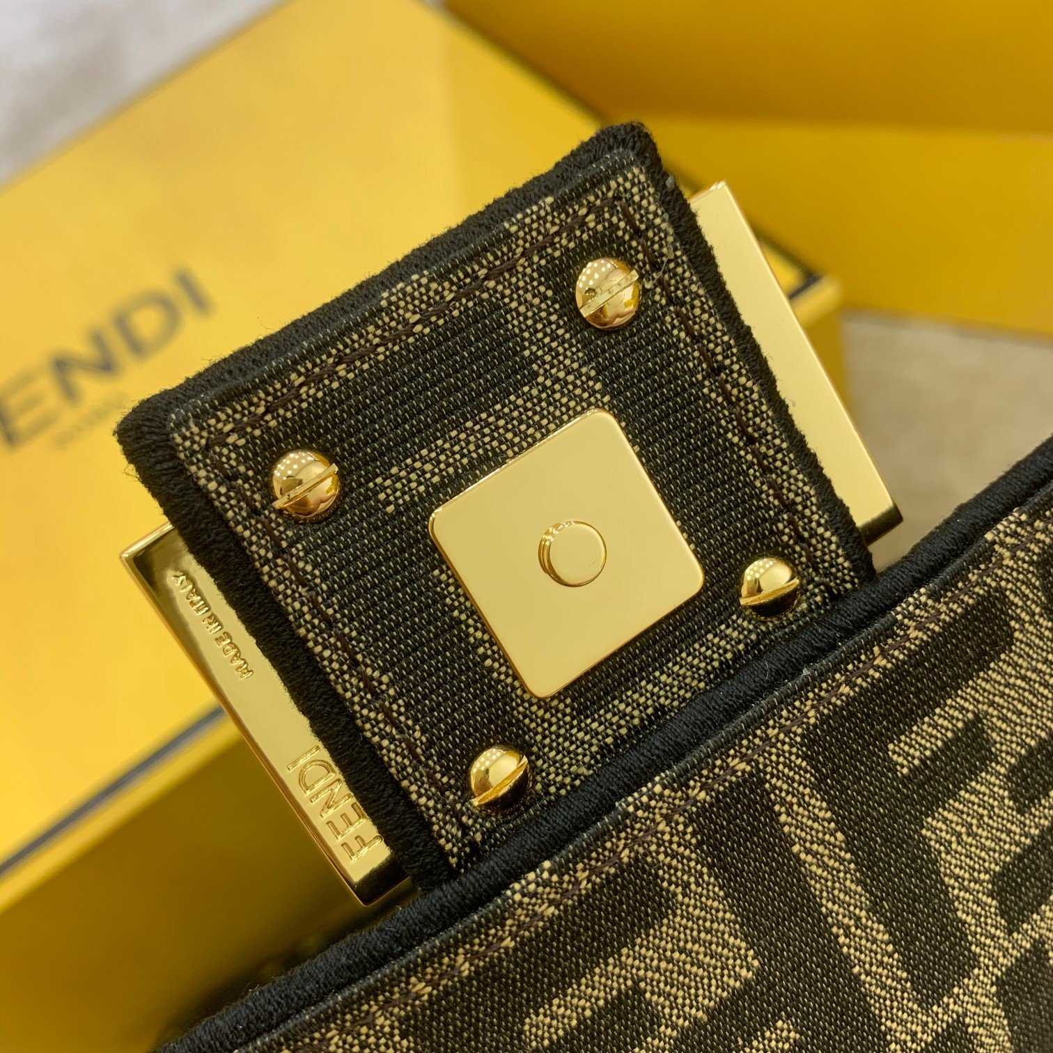 Fendi Tasche aus Baguette-Jacquard-FF-Stoff - EUR FASHION