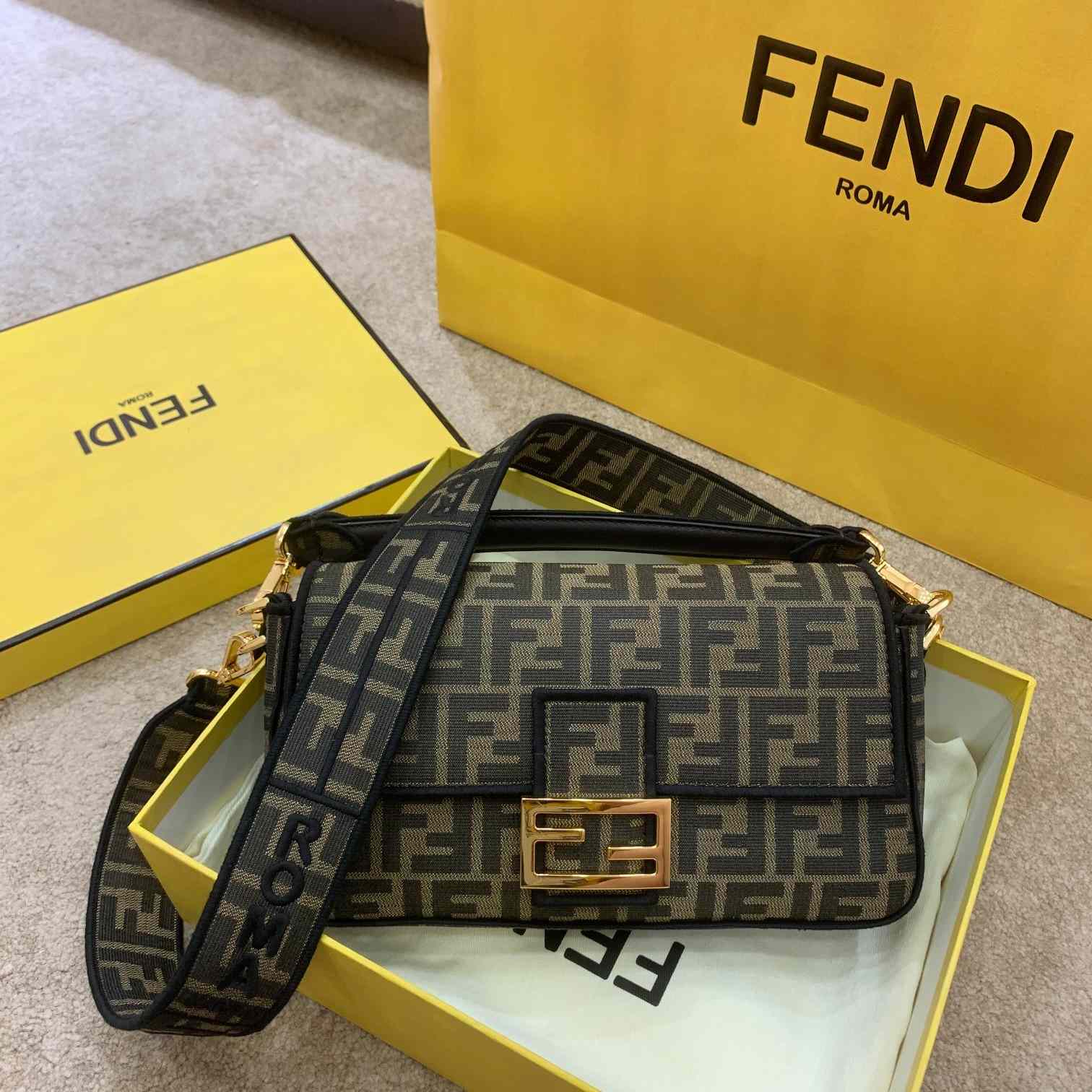 Fendi Tasche aus Baguette-Jacquard-FF-Stoff - EUR FASHION