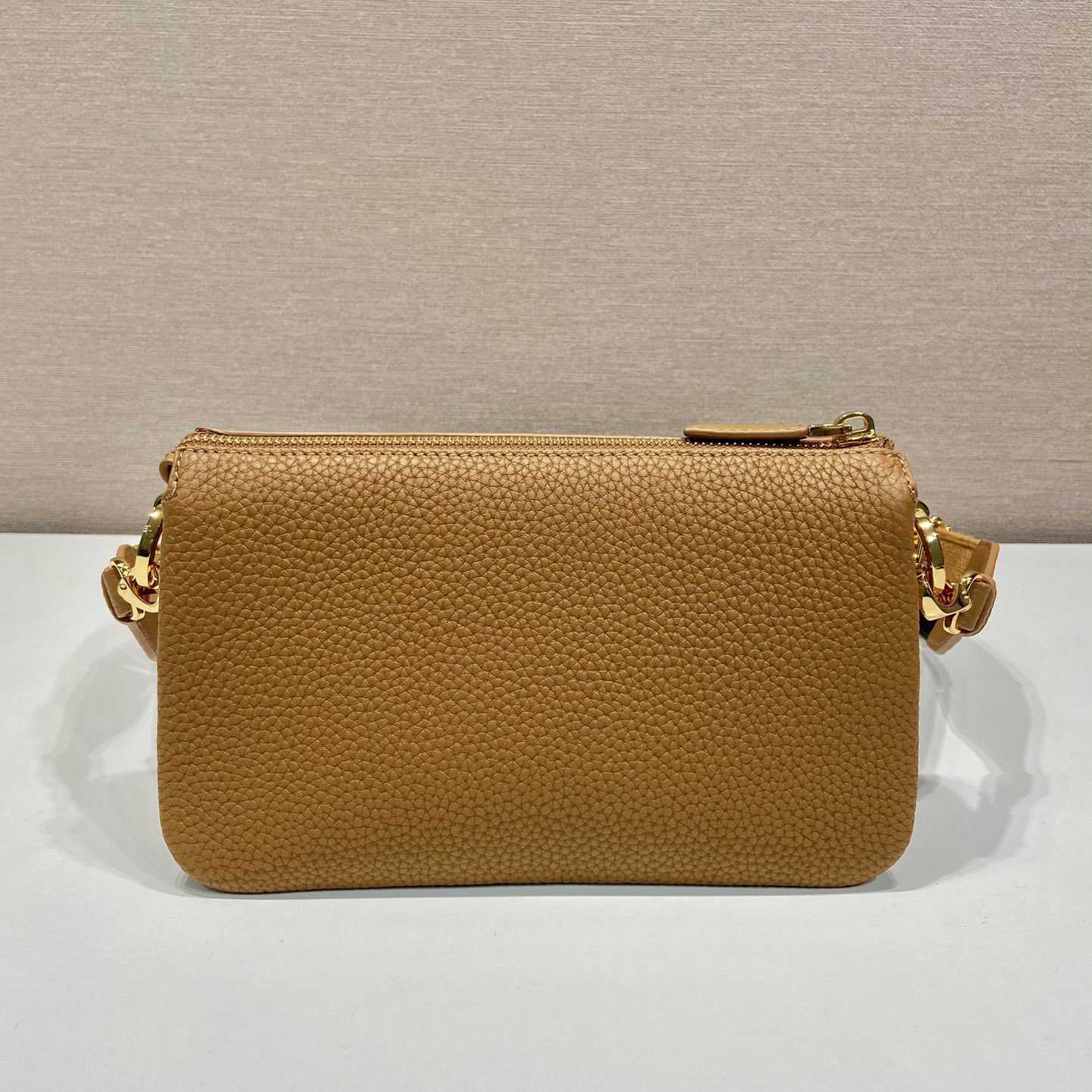 Umhängetasche aus Prada-Leder - EUR FASHION