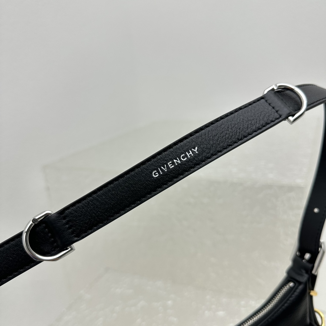 Givenchy Mini Voyou Tasche aus Leder (18 x 24 x 3,5 cm) - EUR FASHION