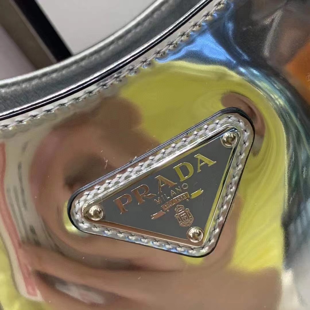 Prada Cleo Umhängetasche aus gebürstetem Leder - EUR FASHION