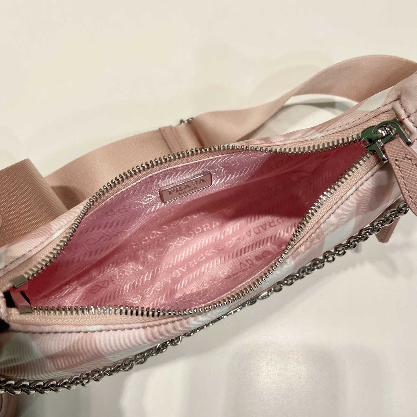 Prada Re-Edition 2005 bedruckte Re-Nylon-Tasche - EUR FASHION