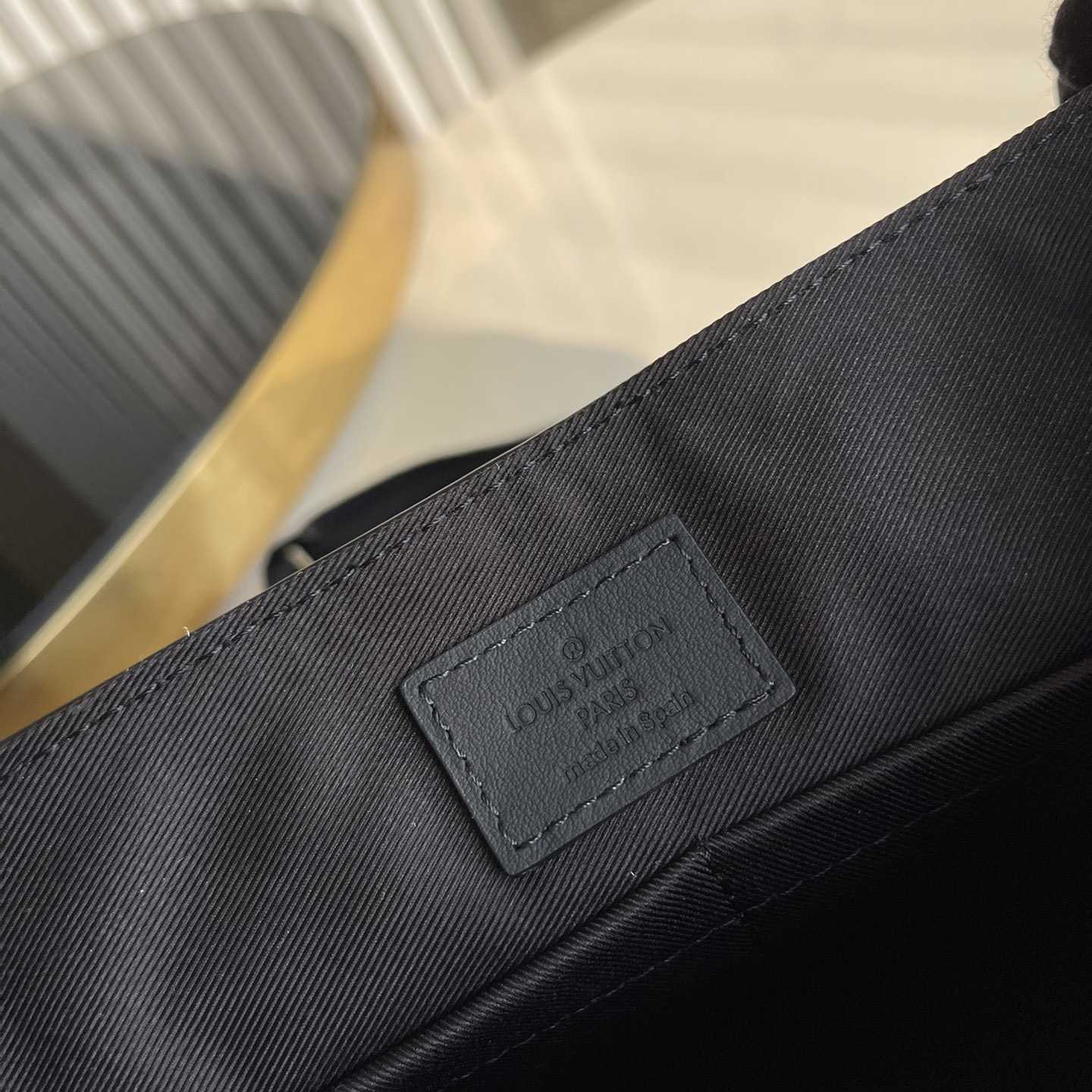 Louis Vuitton Takeoff Messenger (30,5 x 24 x 10 cm) M57080 - EUR FASHION