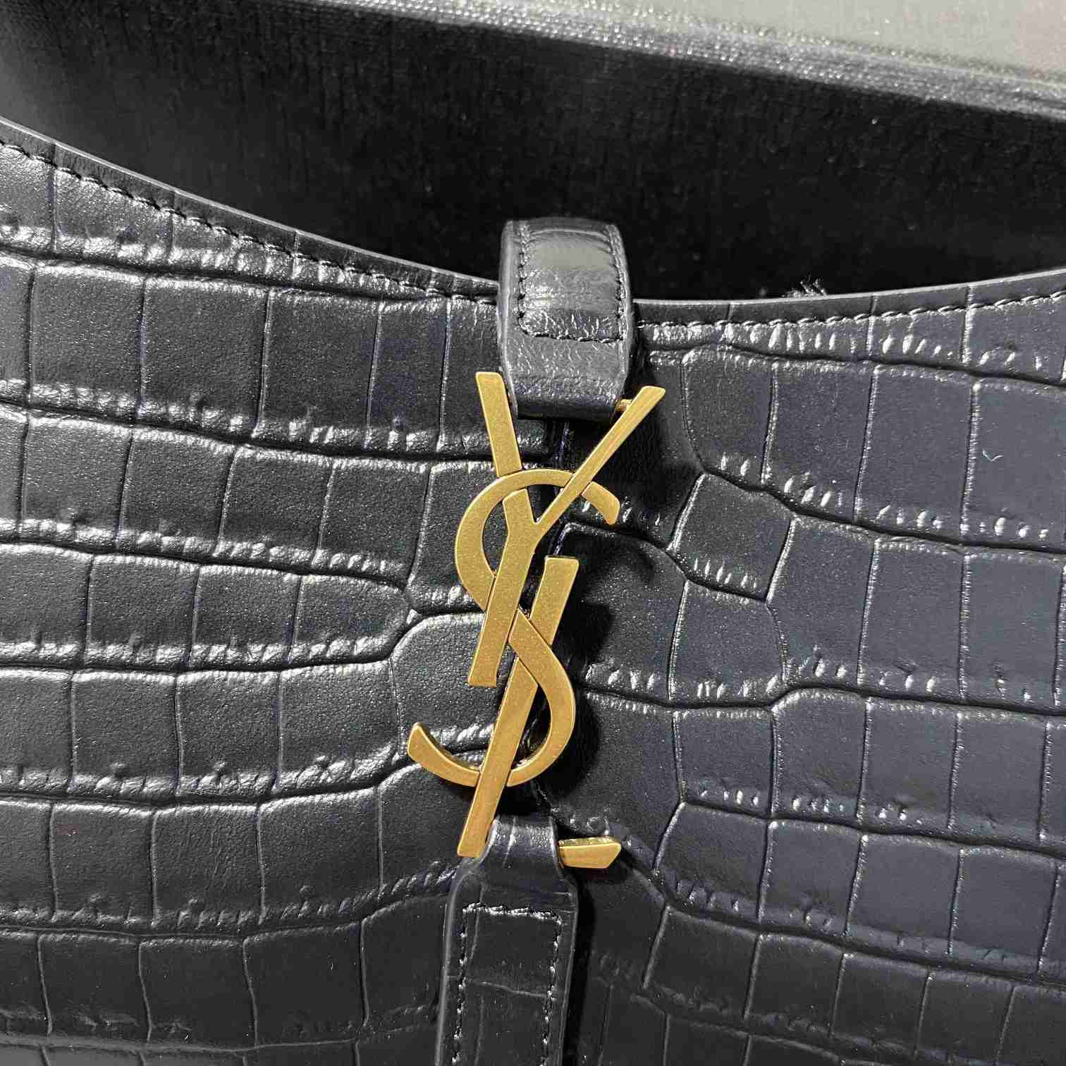 Saint Laurent 5A7 Umhängetasche mit Krokodilprägung (19 x 12,5 x 4,5) - EUR FASHION