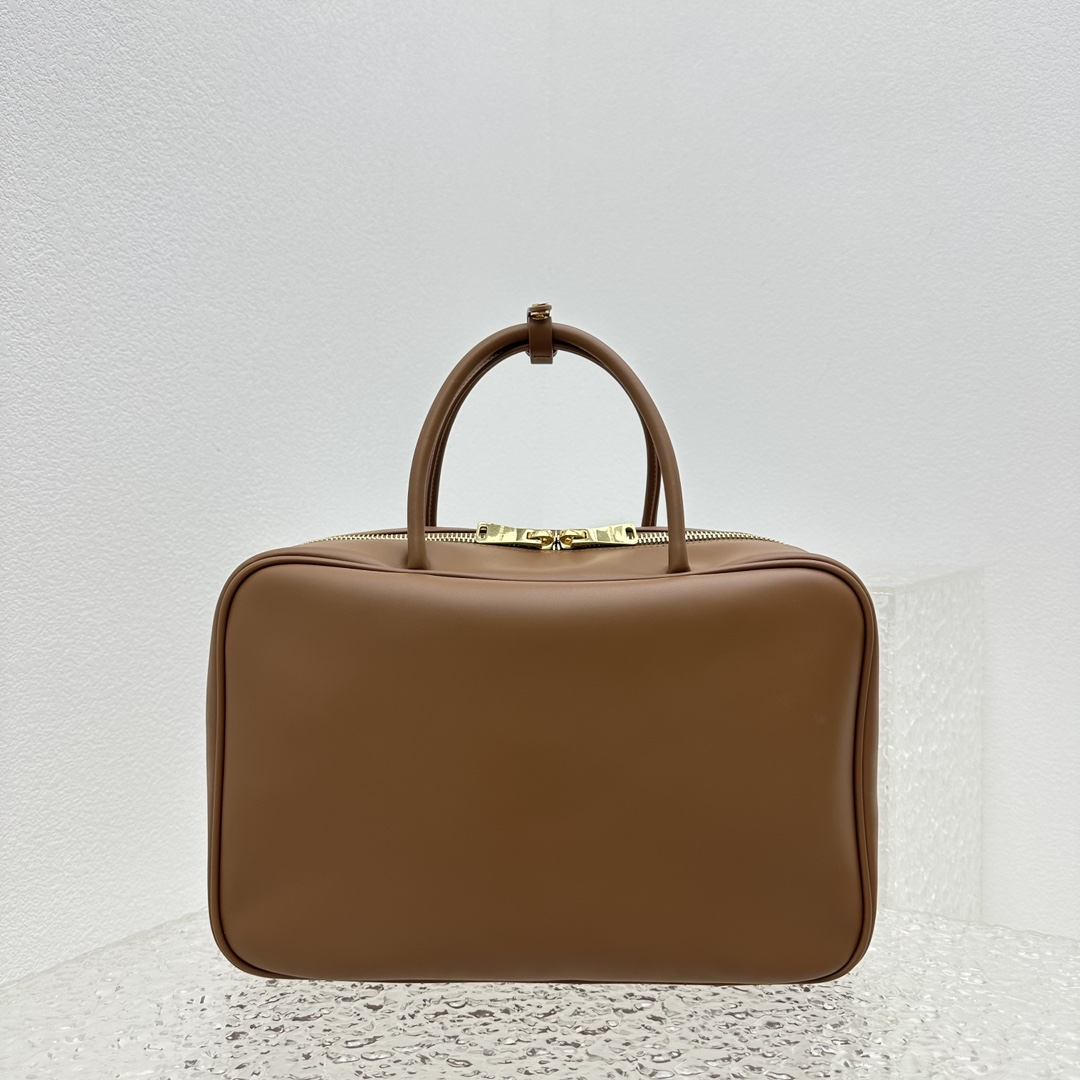 Miu Miu Ledertasche mit Henkel - EUR FASHION