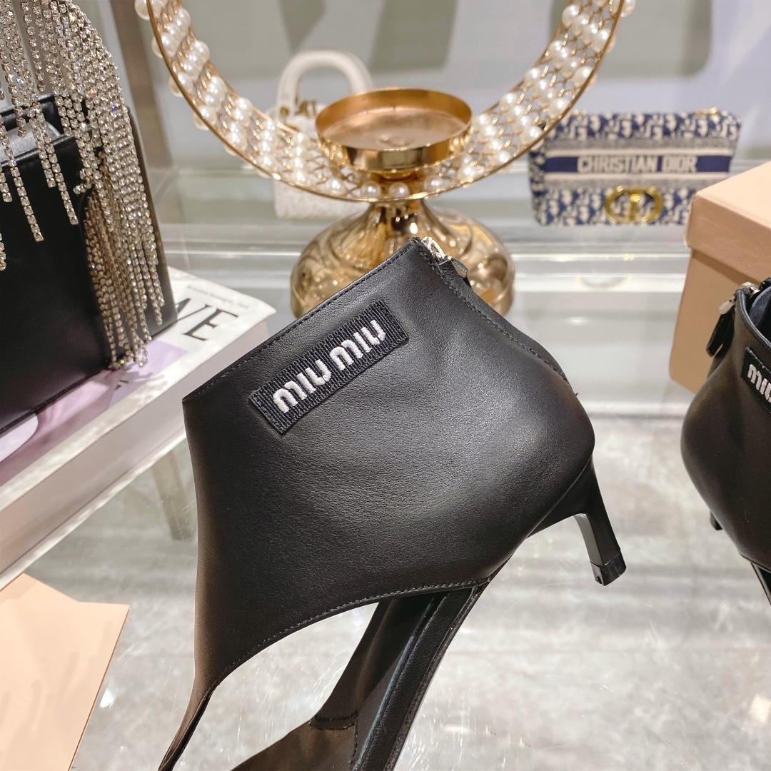 Miu Miu Leder-Tanga-Stiefeletten - EUR FASHION