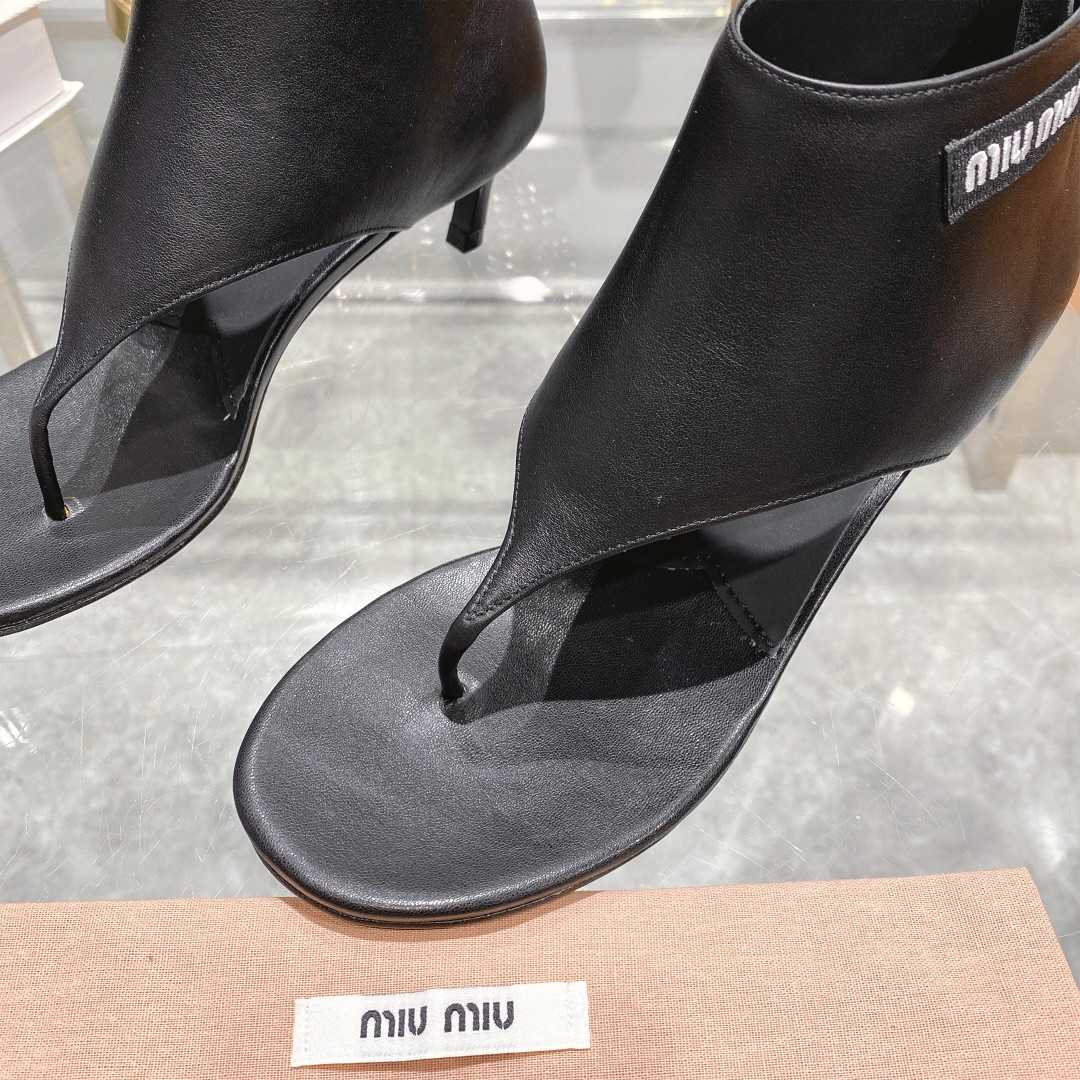 Miu Miu Leder-Tanga-Stiefeletten - EUR FASHION