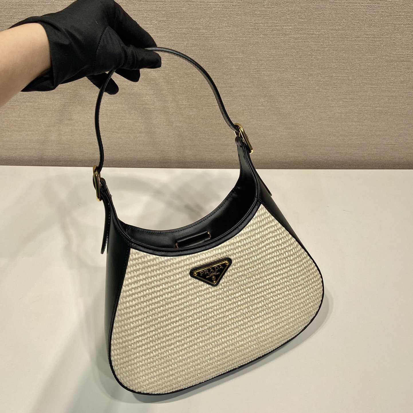 Prada Umhängetasche aus Stoff und Leder - EUR FASHION
