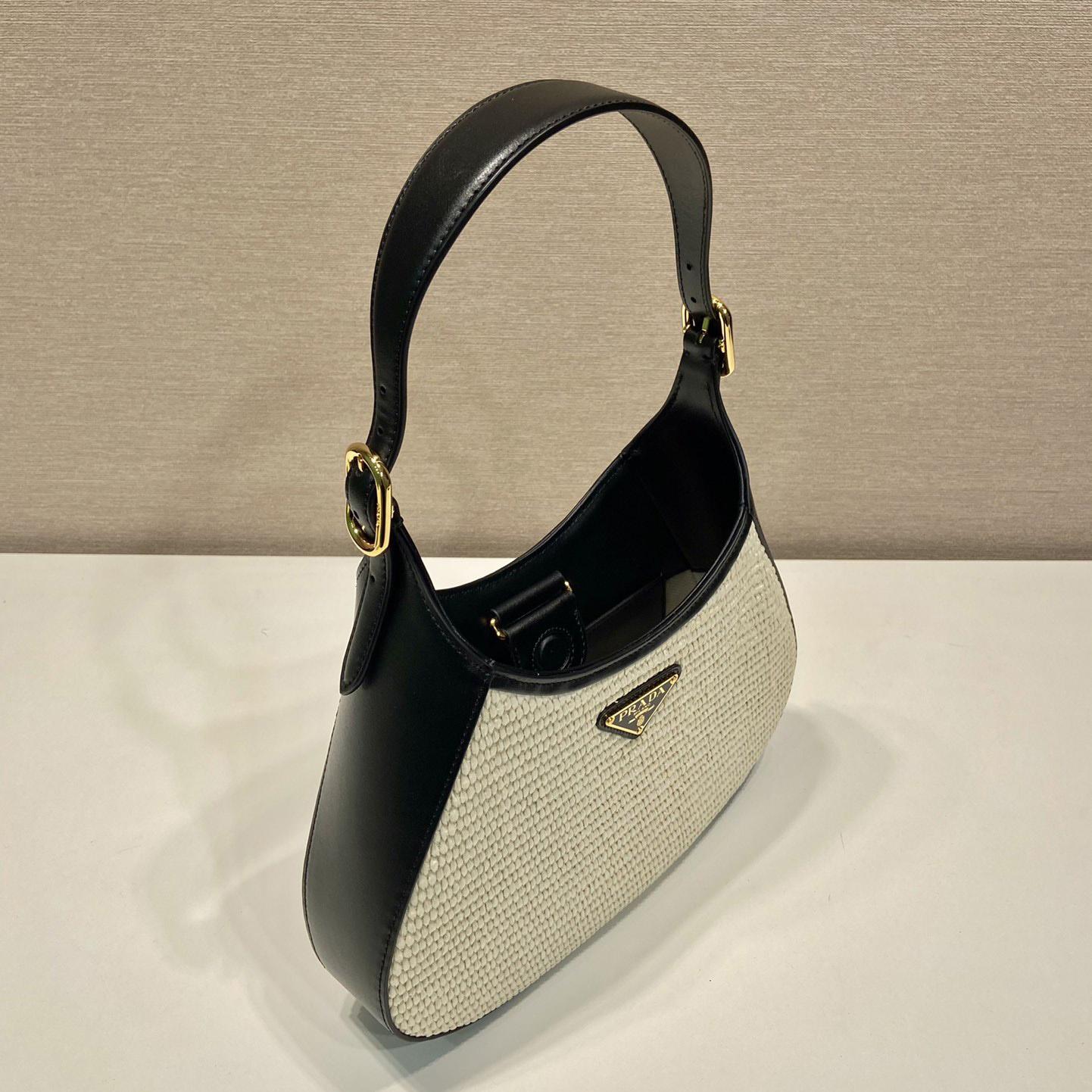 Prada Umhängetasche aus Stoff und Leder - EUR FASHION