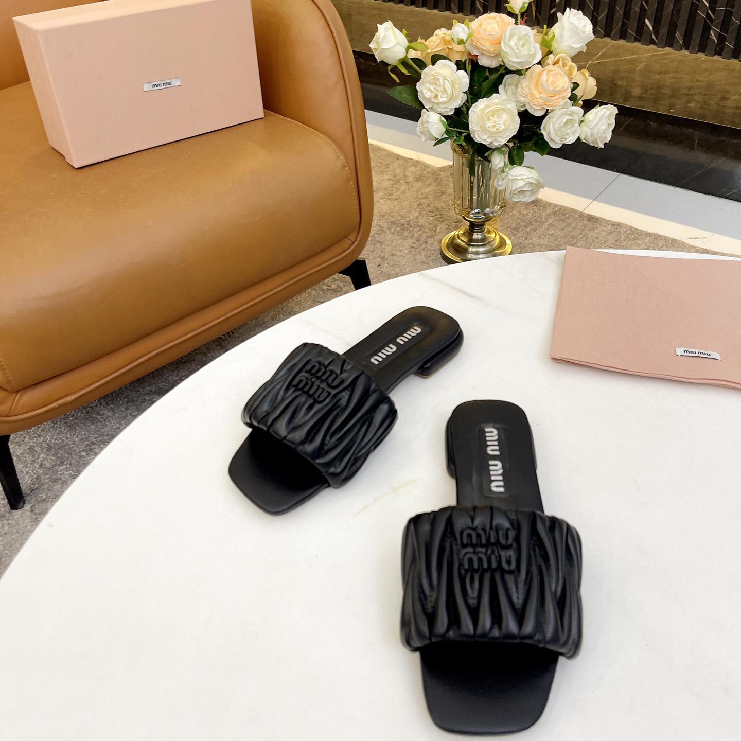 Miu Miu Matelassé Nappa Lederrutschen - EUR FASHION
