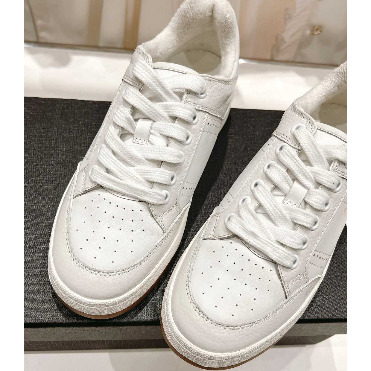 Niedrige Schnürsneaker von Saint Laurent - EUR FASHION