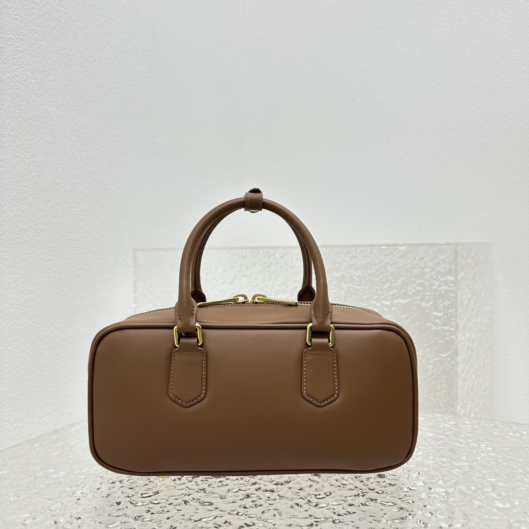 Miu Miu Ledertasche mit Henkel - EUR FASHION
