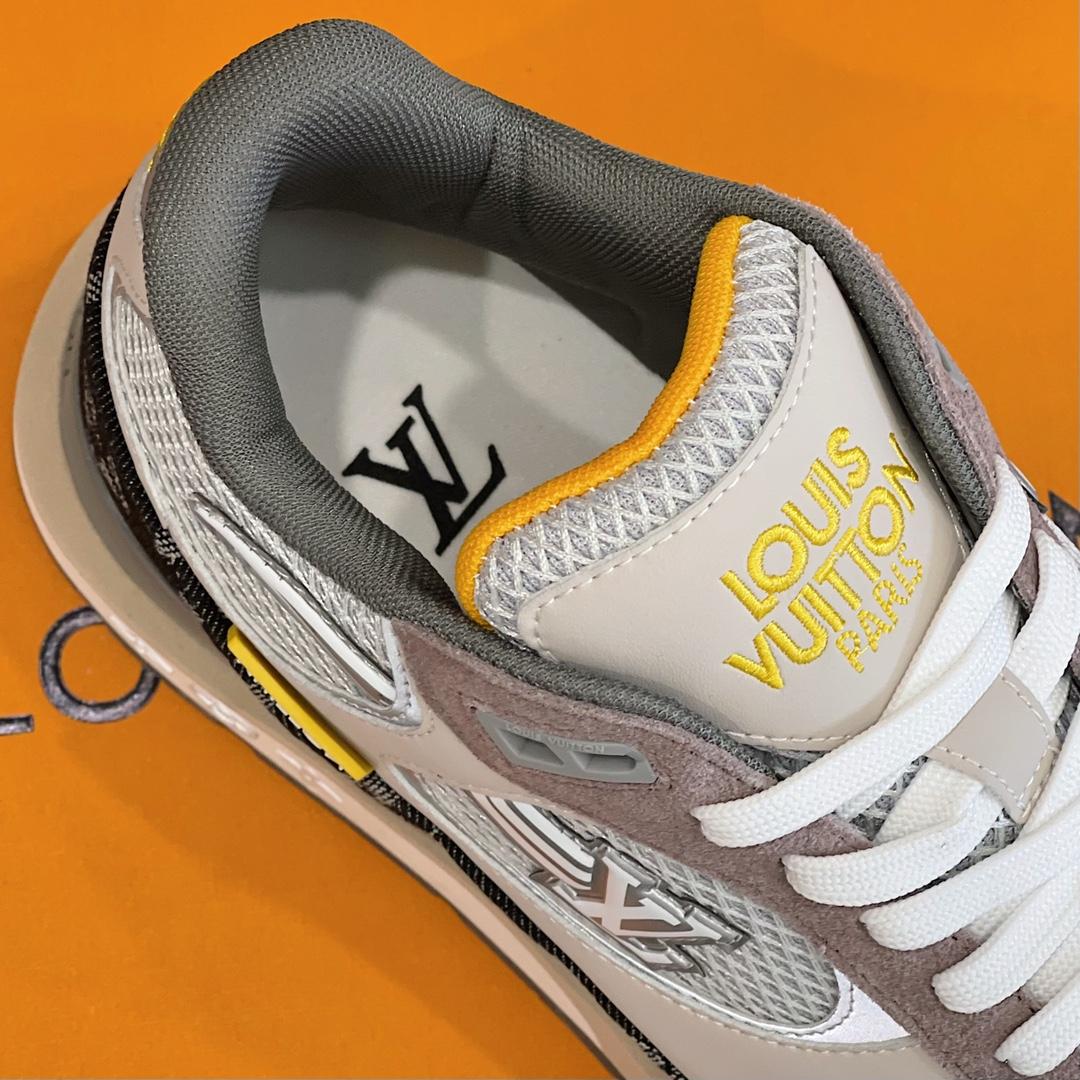 Louis Vuitton Run Away Sneaker (in britischer Größe) 1ABFBZ - EUR FASHION
