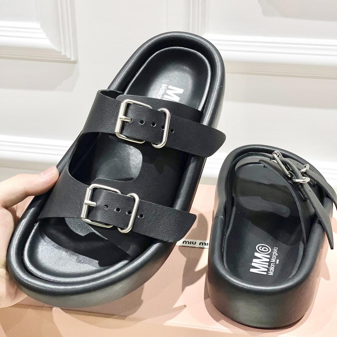 Maison Margiela MM6 Ledersandalen mit Schnallenriemen - EUR FASHION