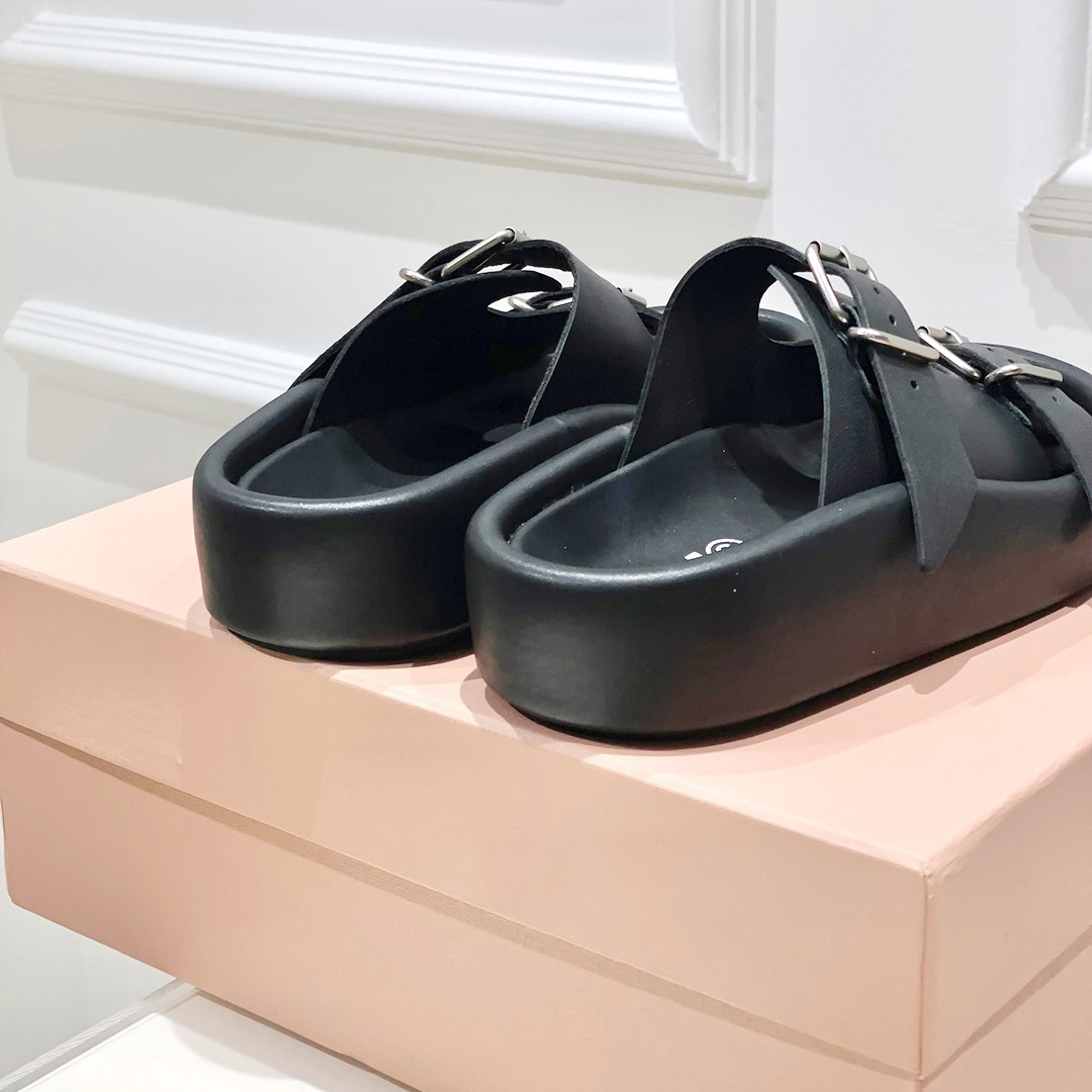 Maison Margiela MM6 Ledersandalen mit Schnallenriemen - EUR FASHION