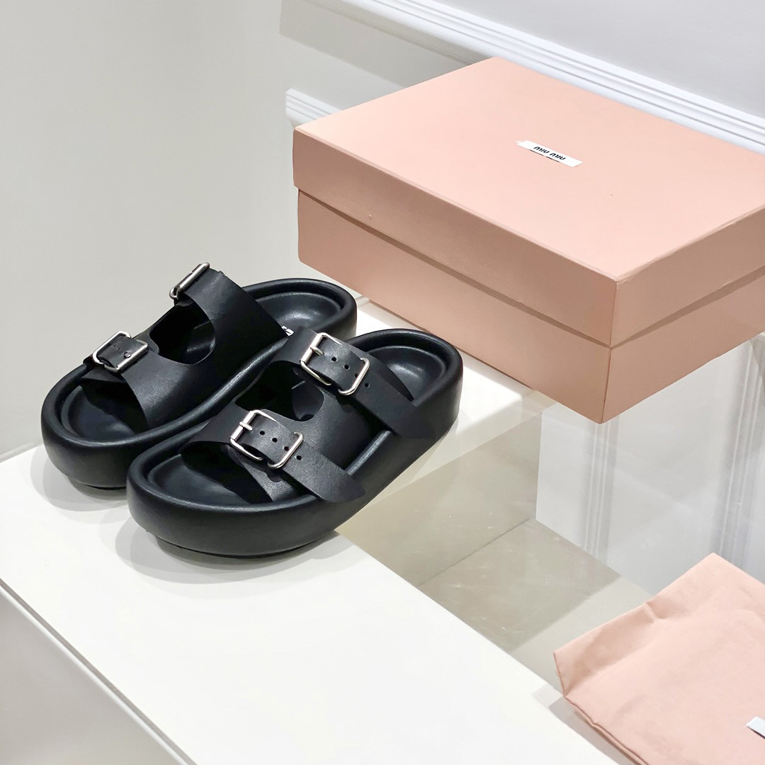 Maison Margiela MM6 Ledersandalen mit Schnallenriemen - EUR FASHION