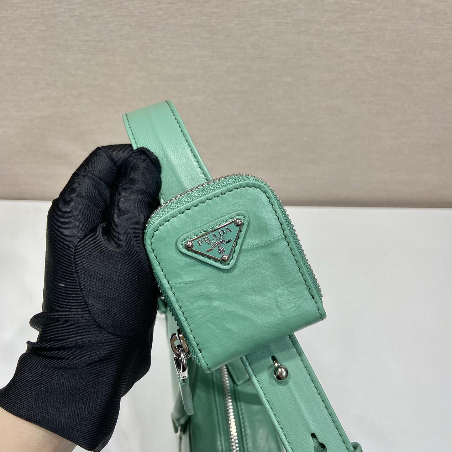 Prada Mittelgroße Tasche aus antikem Nappaleder mit Henkel - EUR FASHION