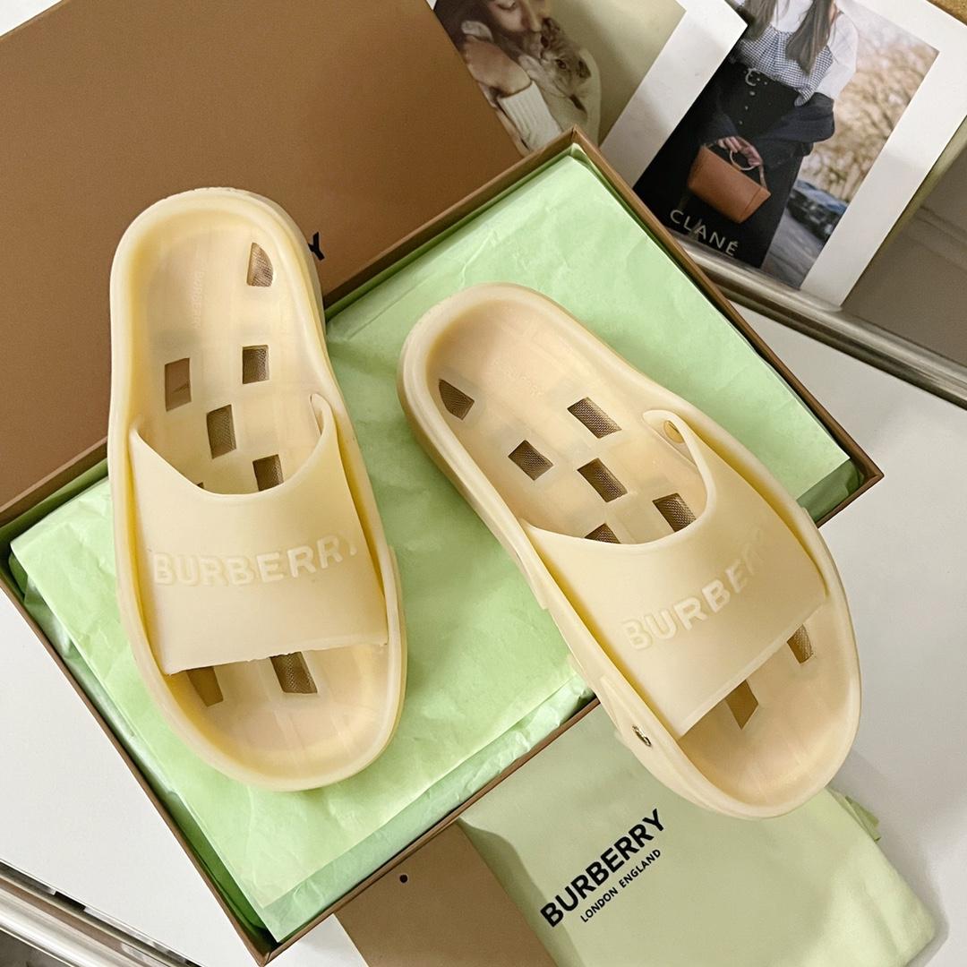 Pantoletten mit Burberry-Bucklow-Logo - EUR FASHION