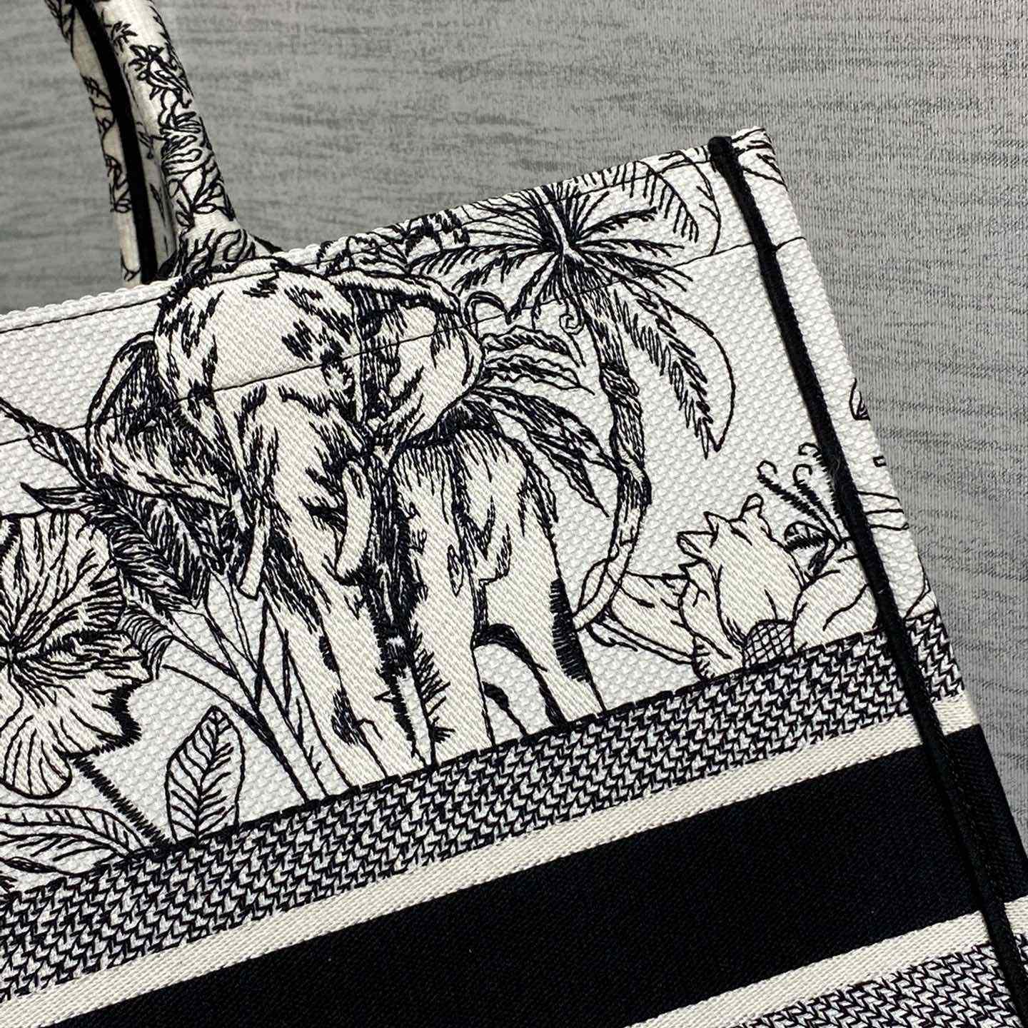 Große Dior-Buchtasche von Dior - EUR FASHION