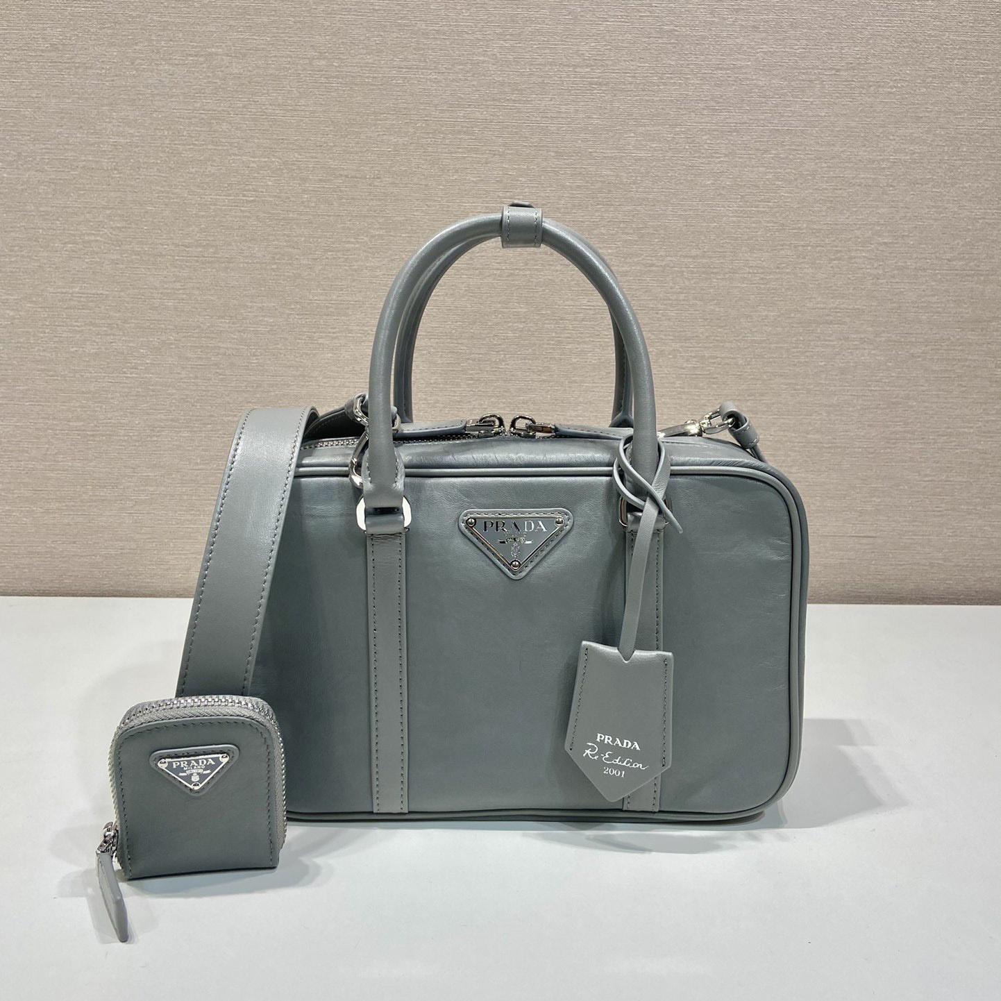 Prada Mittelgroße Tasche aus antikem Nappaleder mit Henkel - EUR FASHION