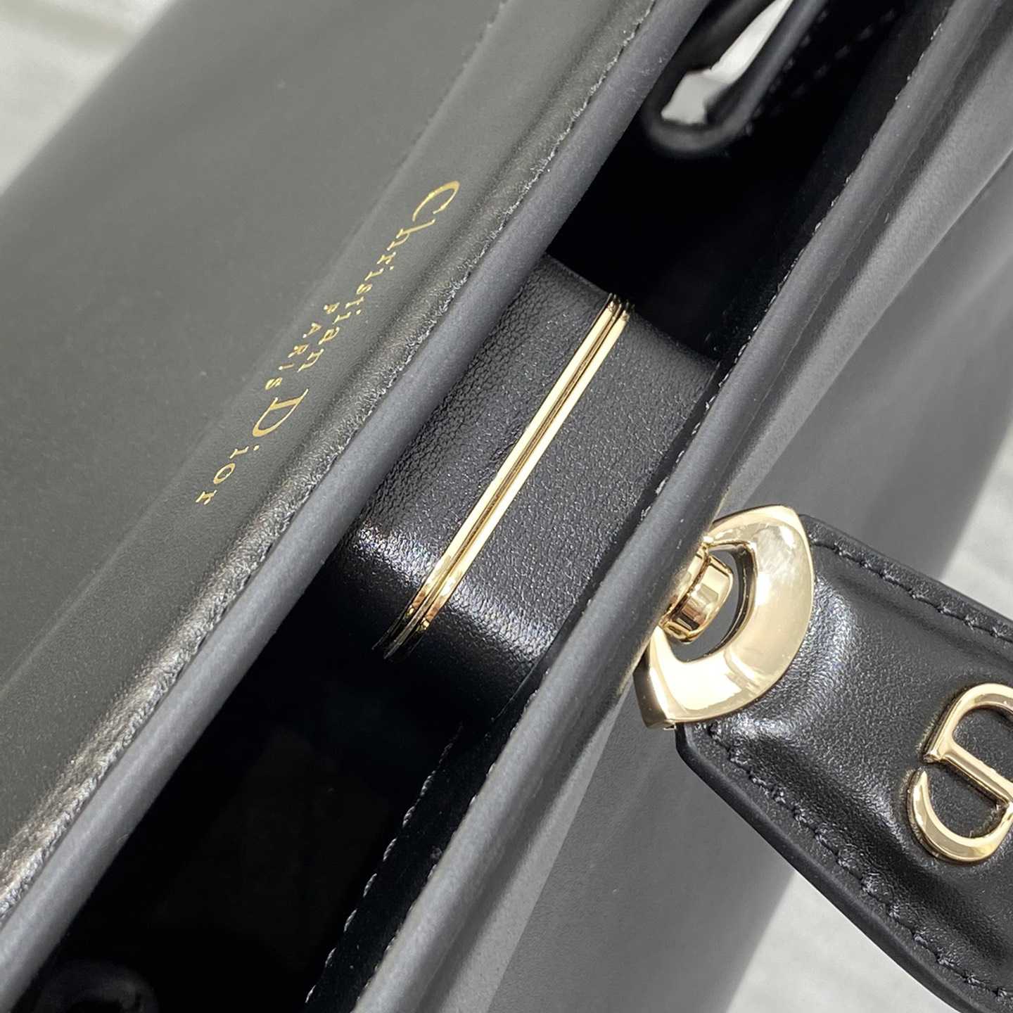 Kleine Dior-Schlüsseltasche von Dior - EUR FASHION