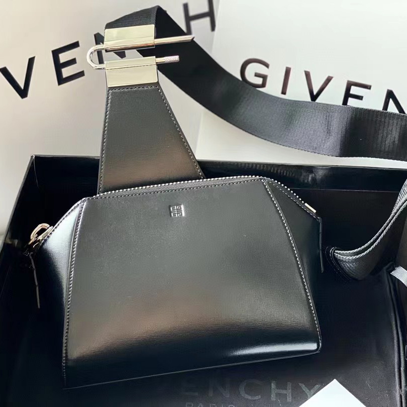 Givenchy Antigona Leder-Umhängetasche (25-20-16 cm) - EUR FASHION