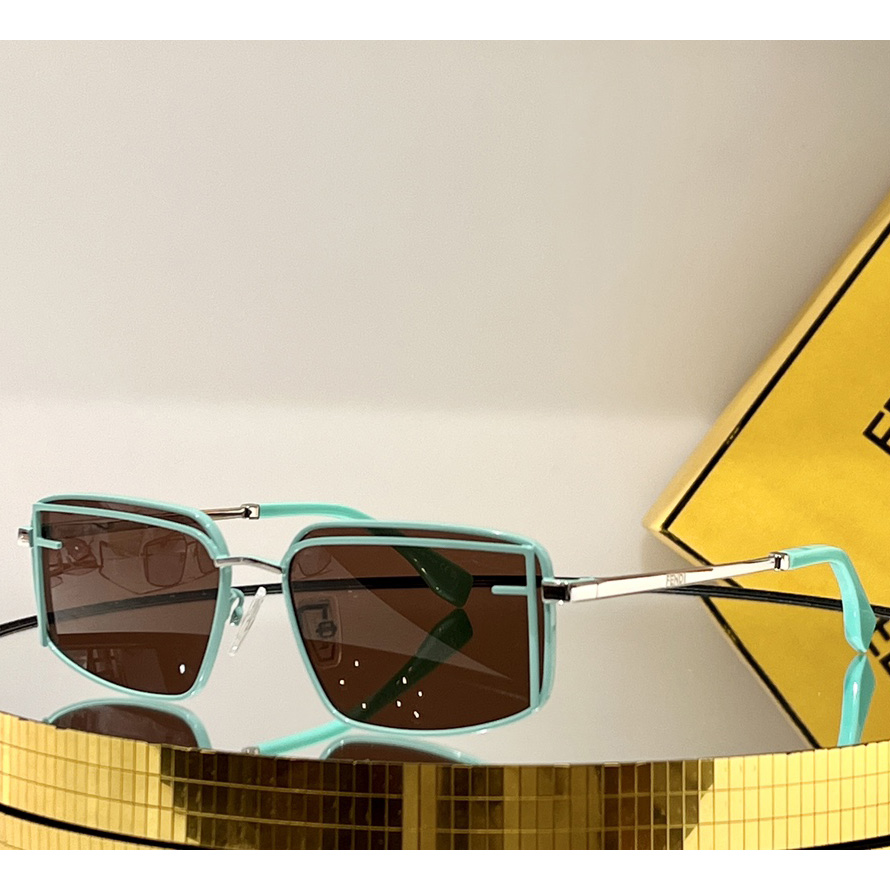 Fendi First Sight Edamame Modenschau-Sonnenbrille aus grünem Metall mit braunen Gläsern - EUR FASHION