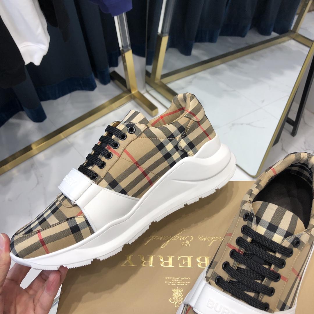 Burberry-Sneaker mit Karomuster, Wildleder und Leder - EUR FASHION