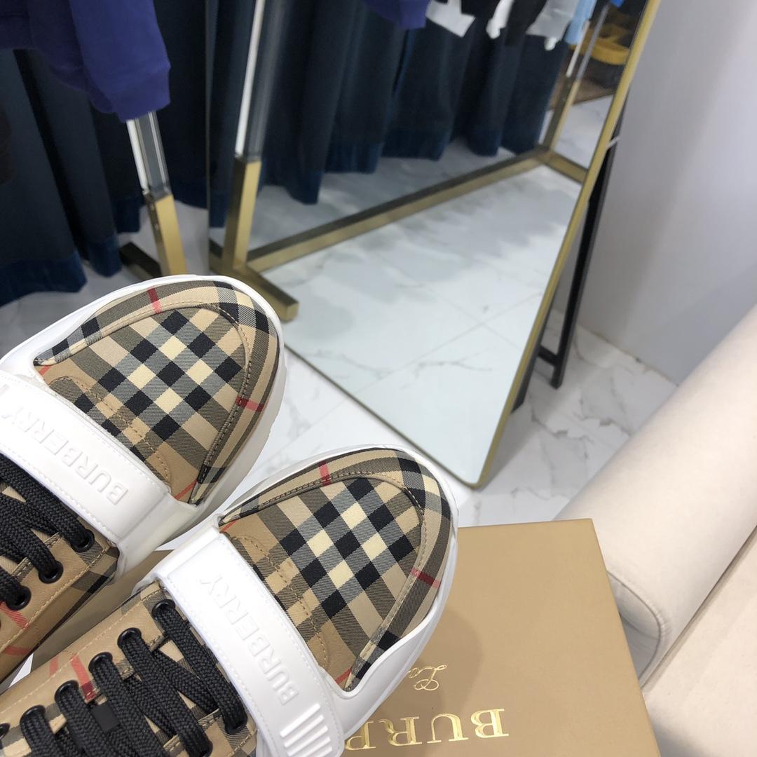 Burberry-Sneaker mit Karomuster, Wildleder und Leder - EUR FASHION